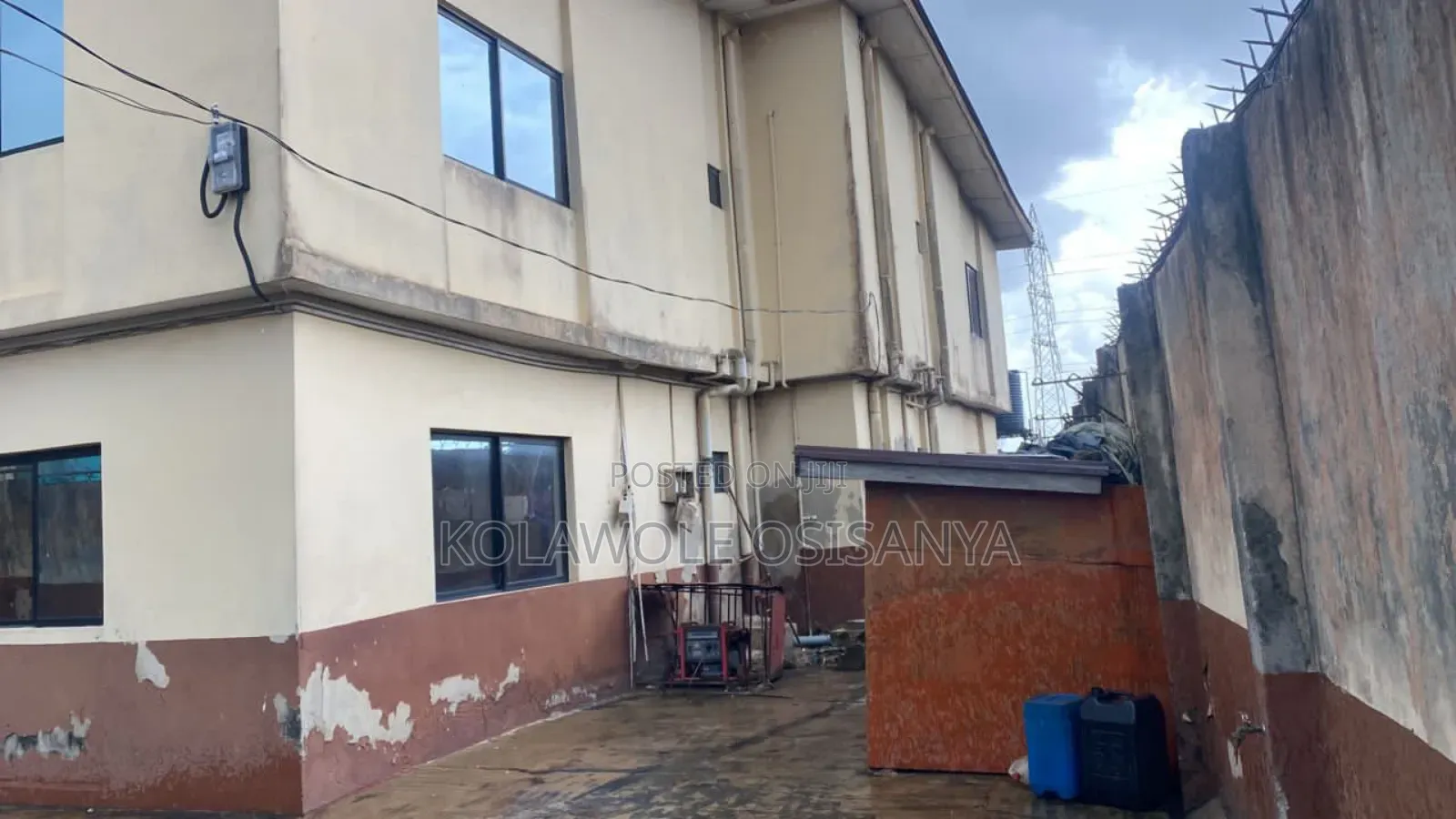 3bdrm Block of Flats in Ejigbo for sale