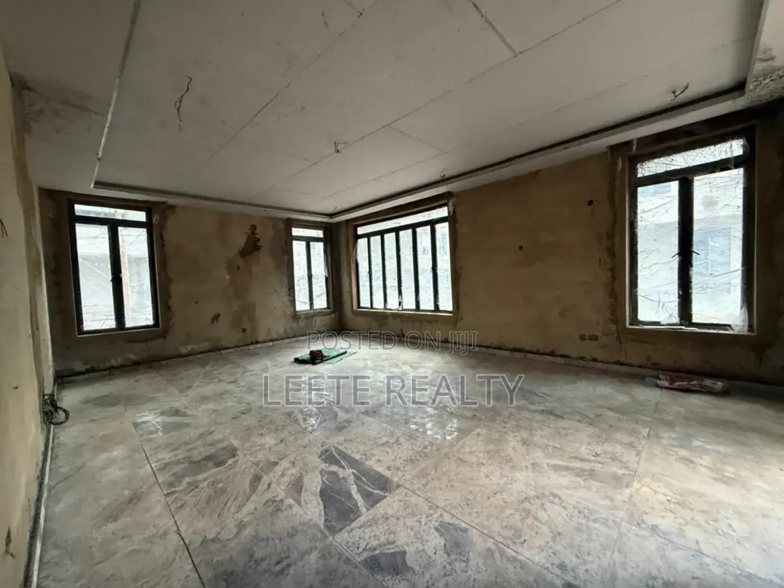 5bdrm Duplex in Life Camp for sale