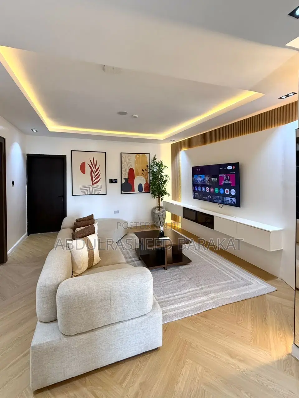 Luxury and Spacious Alexa 2 Bedroom Apartment With Pool