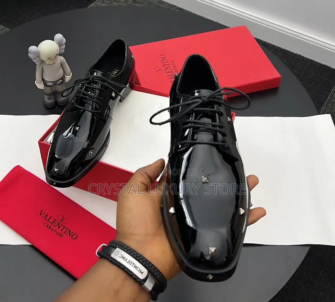 Valentino Garavani Quality Luxury Men Cooperate Shoe