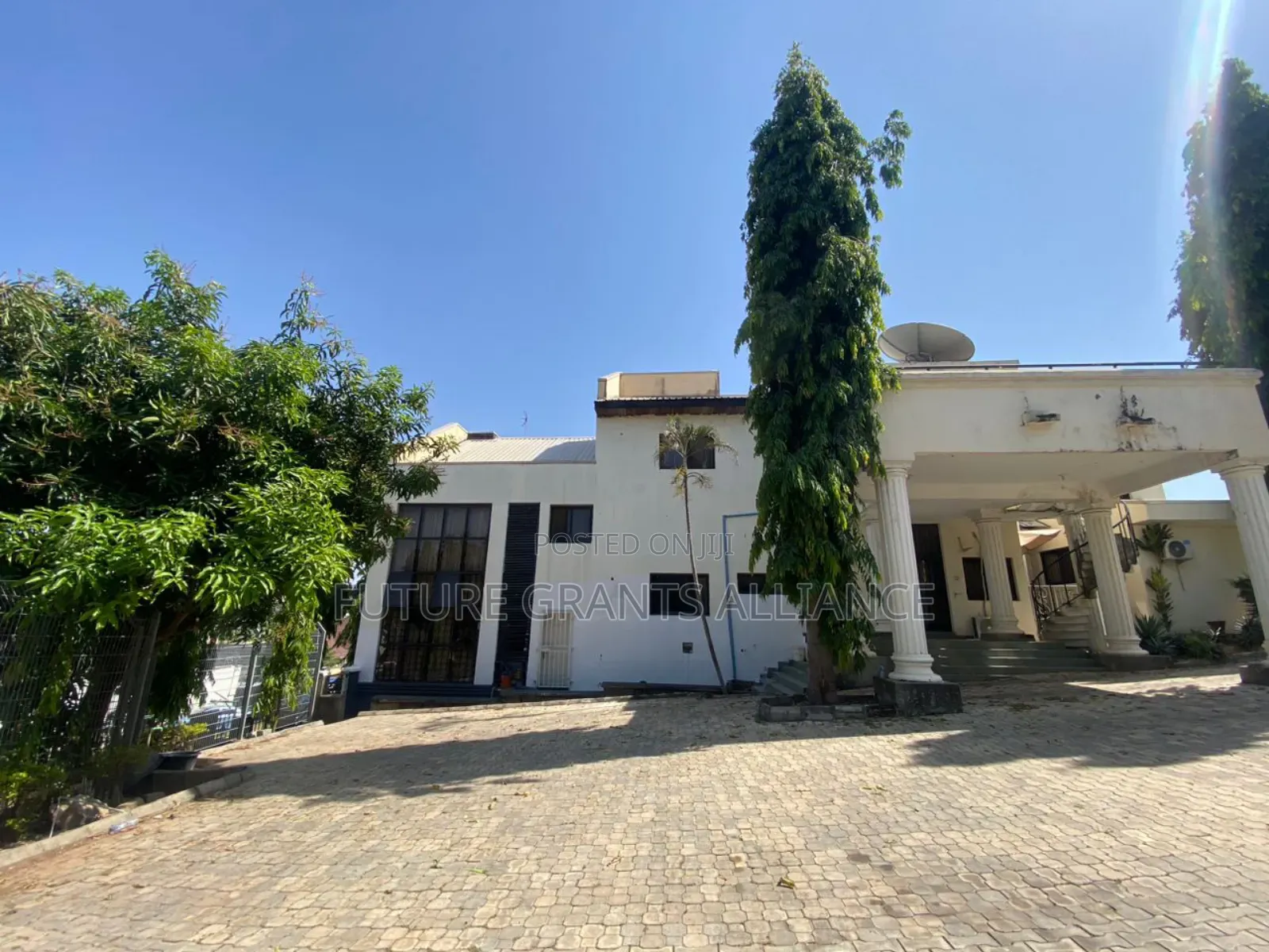 3bdrm Townhouse/Terrace in Asokoro Main for sale