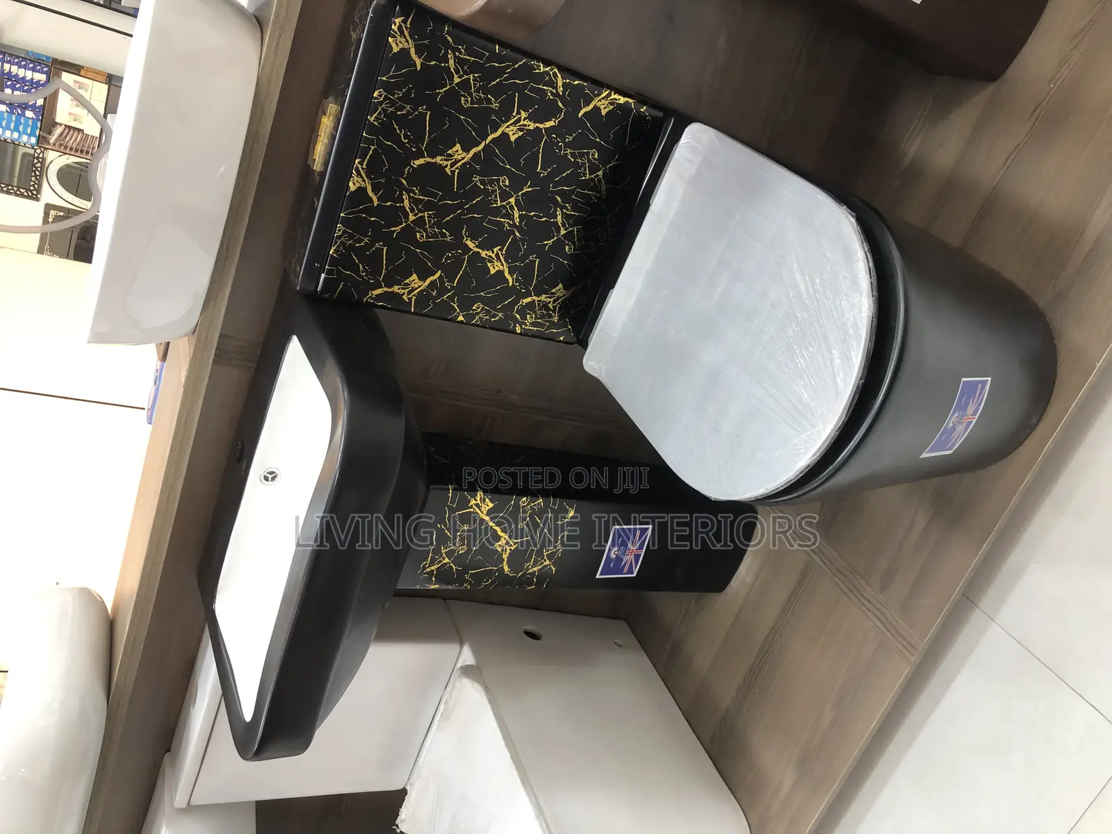 Luxury Carrara Black Toilet Seat England Standard