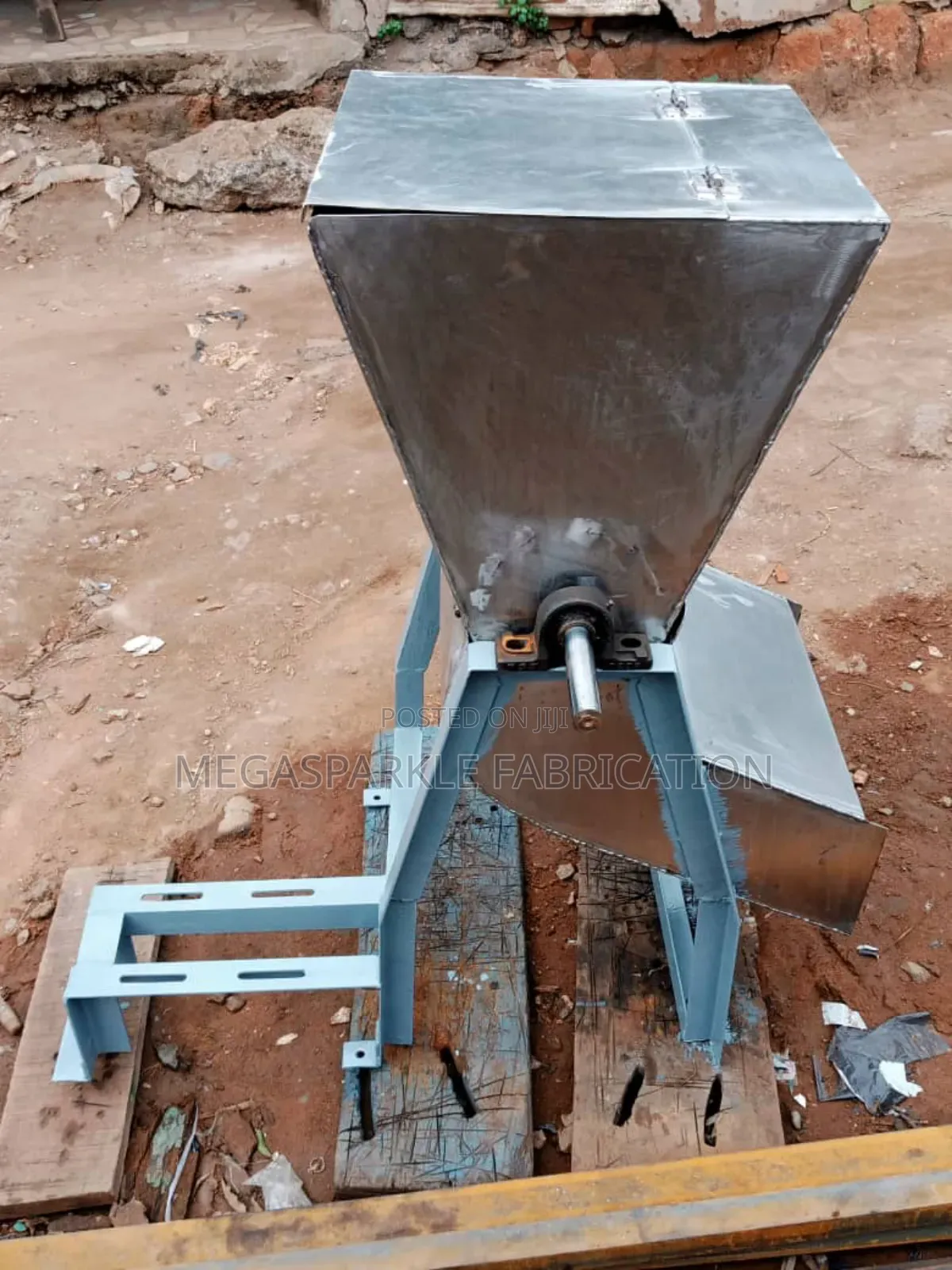 Cassava Grating Machine