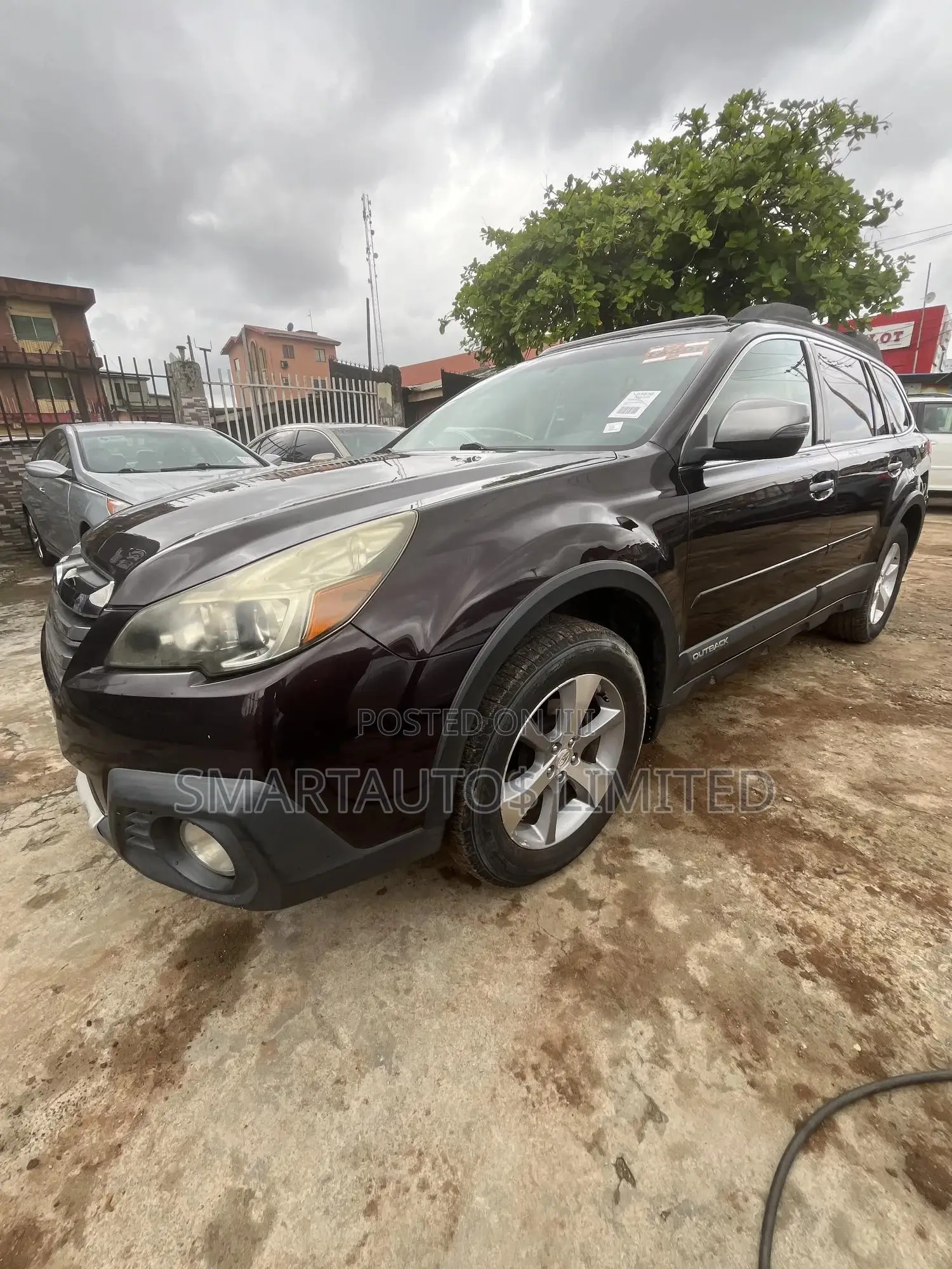 Subaru Outback 2.5i Limited 2013 Burgundy