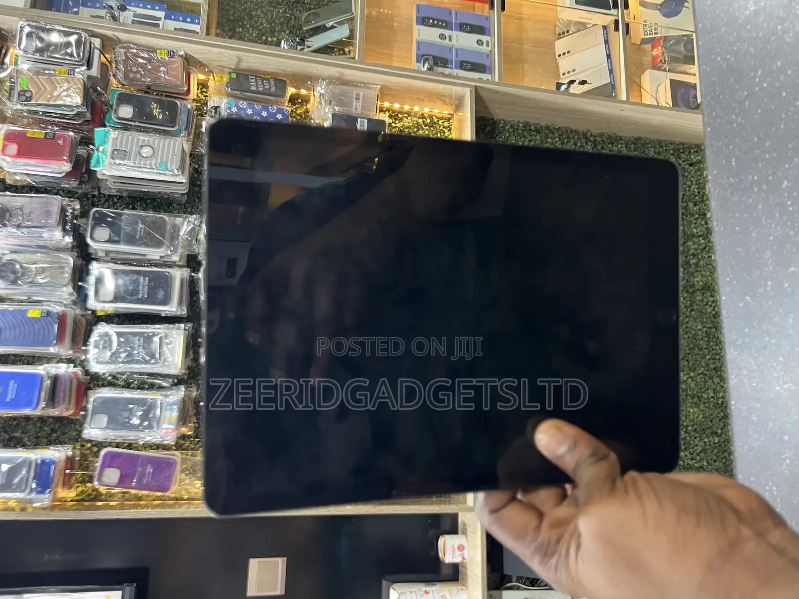 Apple iPad 10.2 (2021) 32 GB Gray