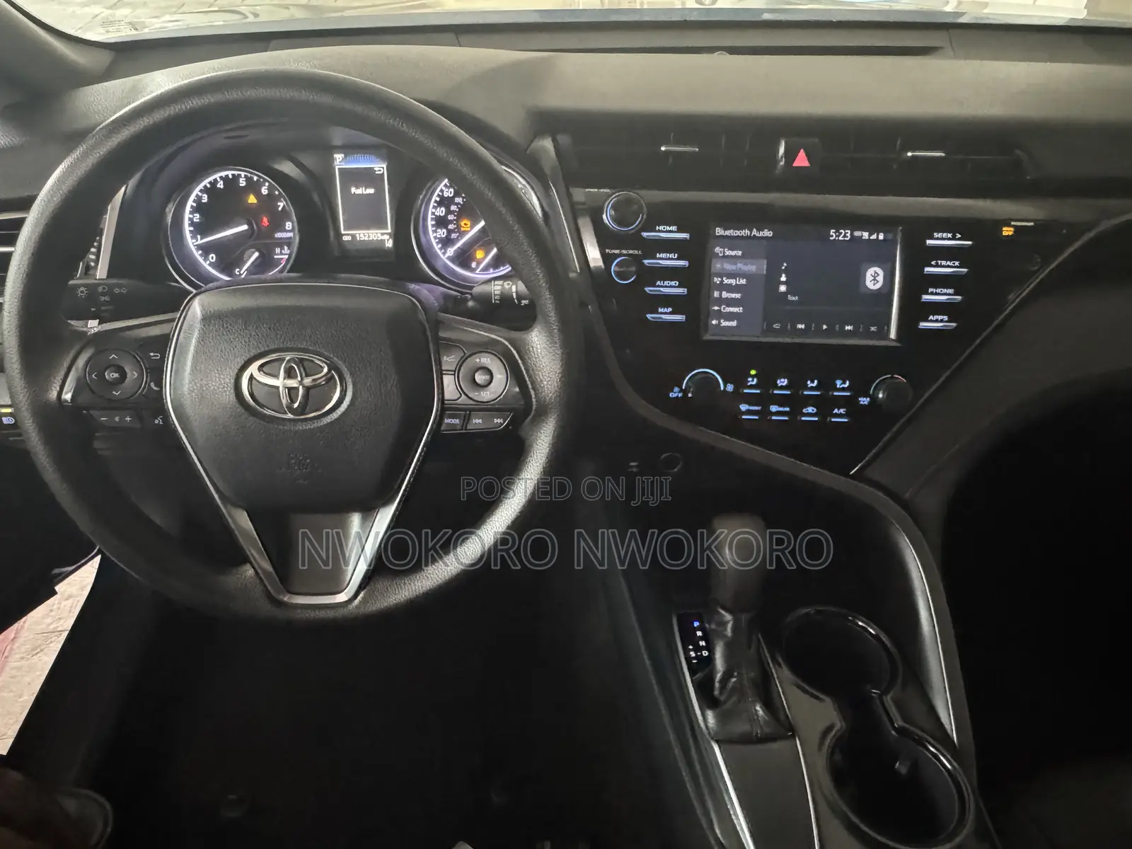 Toyota Camry LE (2.5L 4cyl 8A) 2019 Blue
