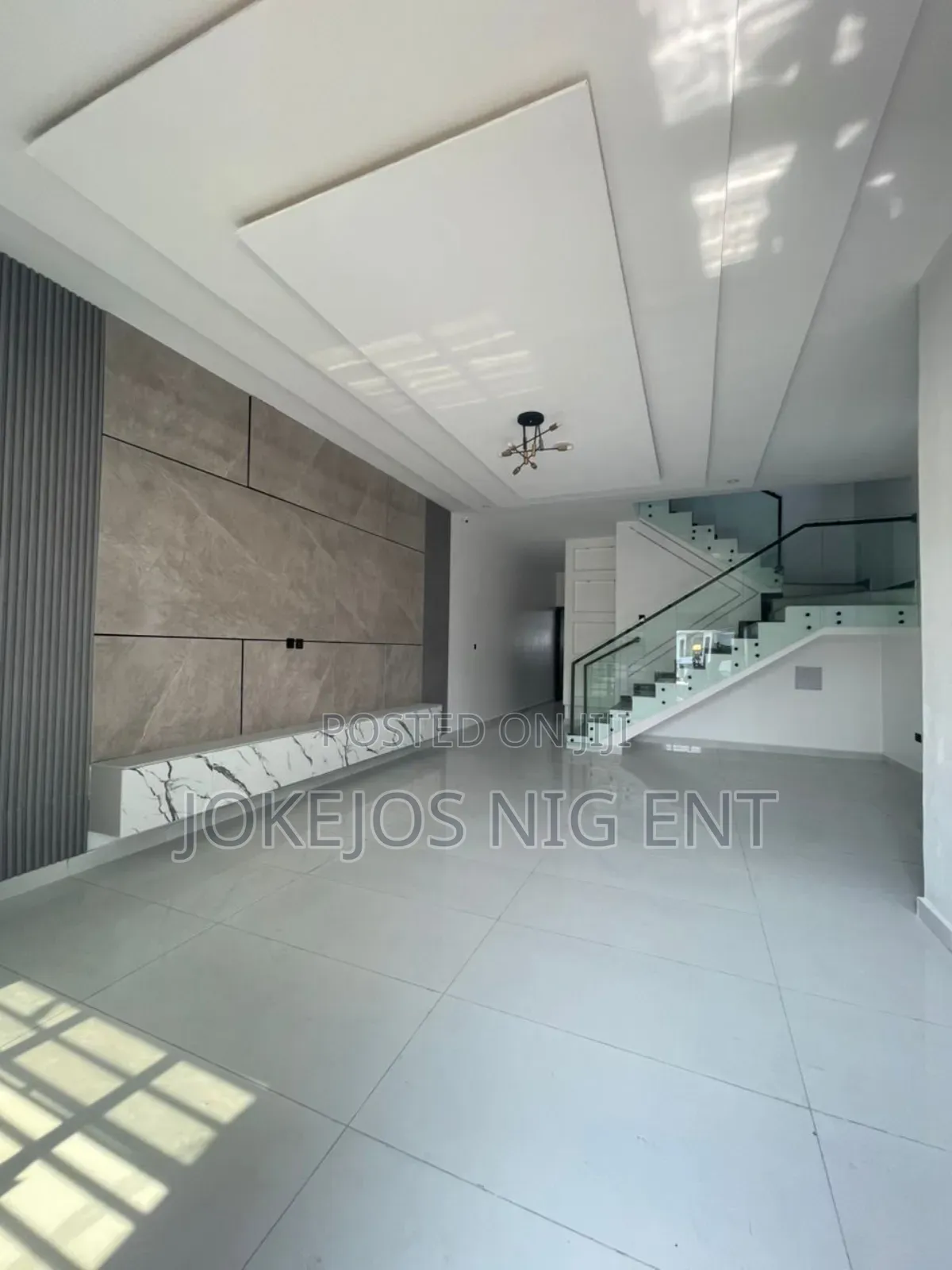 4bdrm Duplex in Ikota Jra for sale