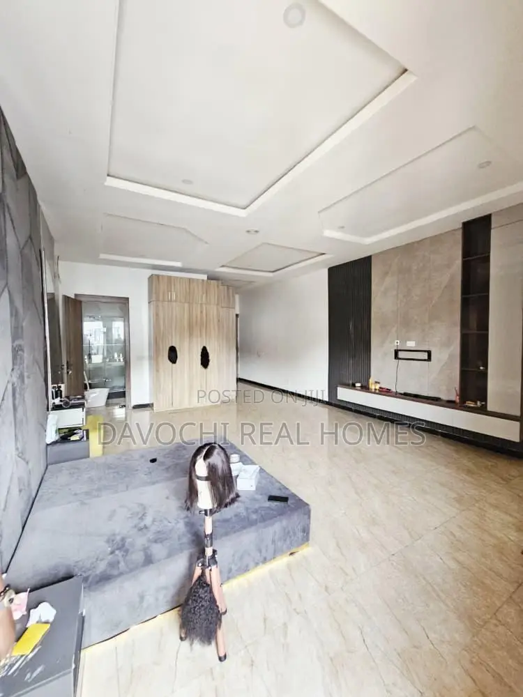 4bdrm Duplex in Orchid Road, Lekki Phase 2 for rent