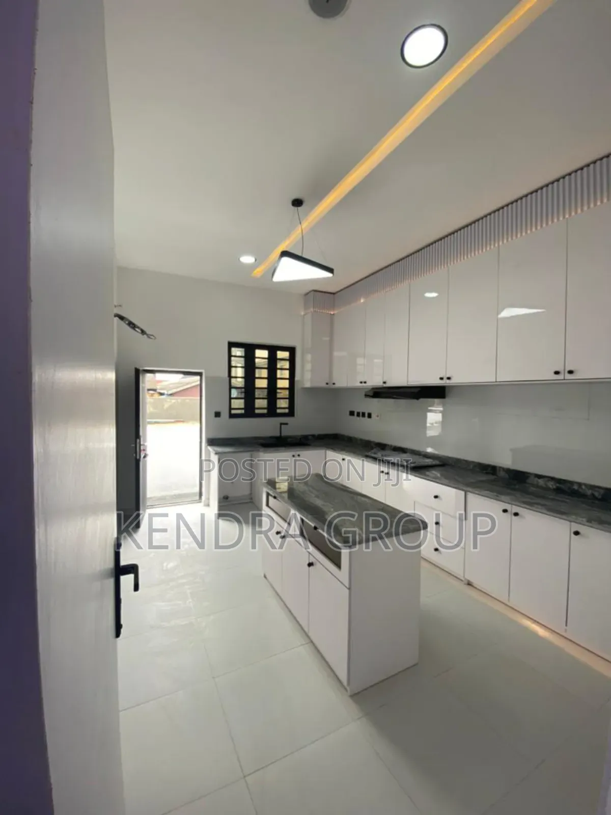 Furnished 6bdrm Duplex in Ogidan, Sangotedo for sale