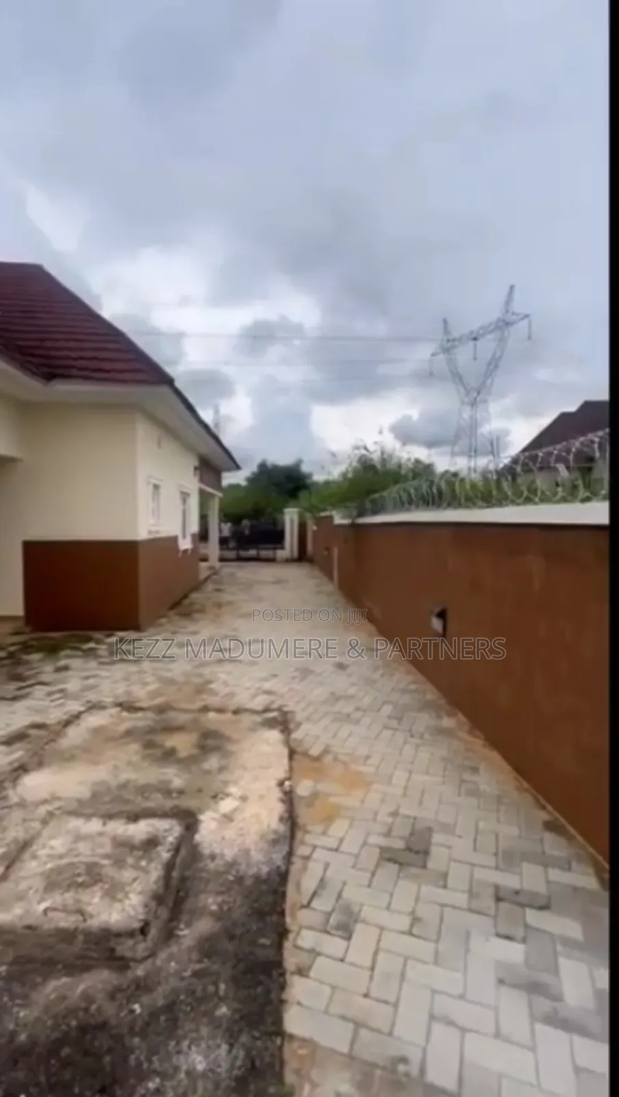 3bdrm Bungalow in Almond Garden Est. for sale