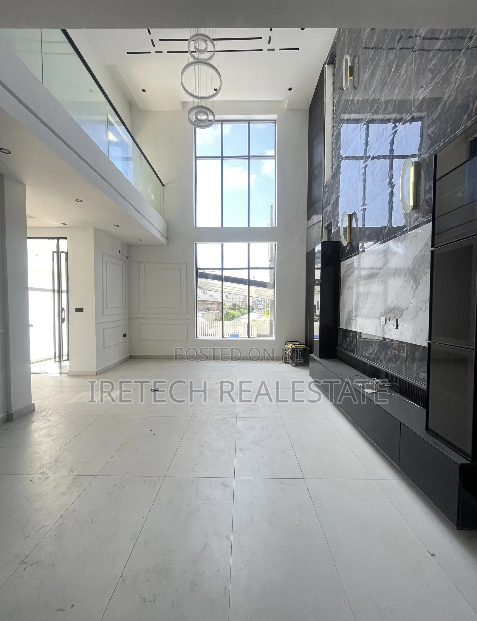 5bdrm Duplex in Megamound Estate for sale