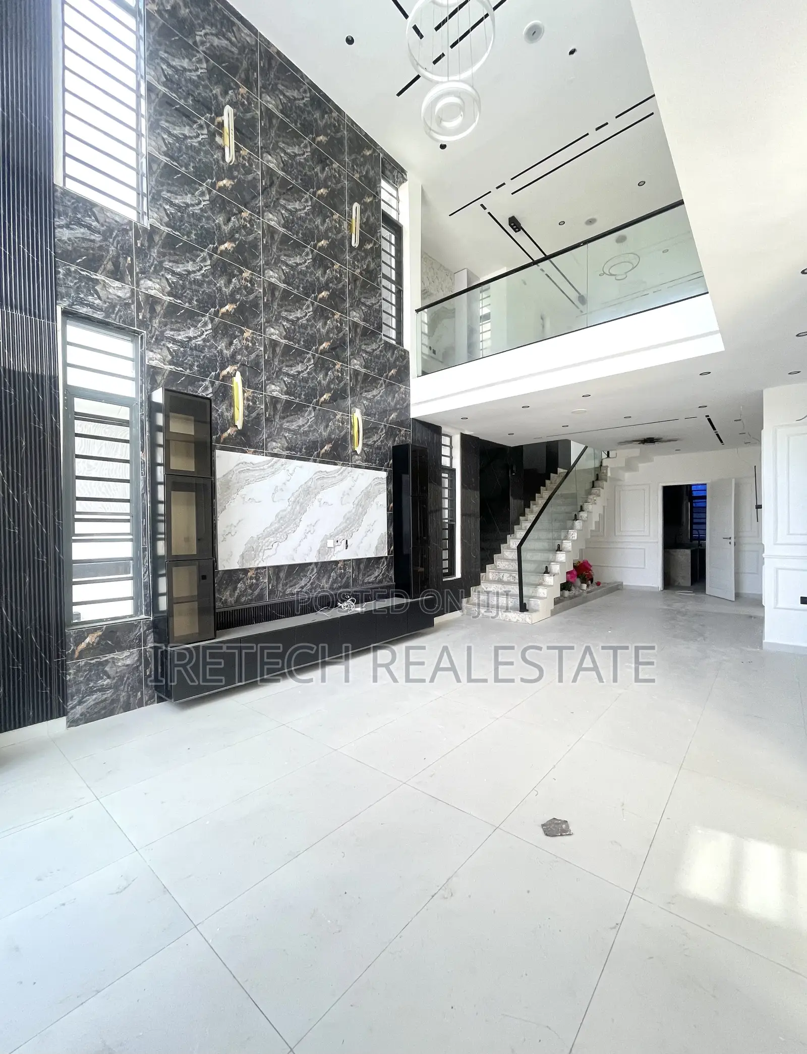 5bdrm Duplex in Megamound Estate for sale