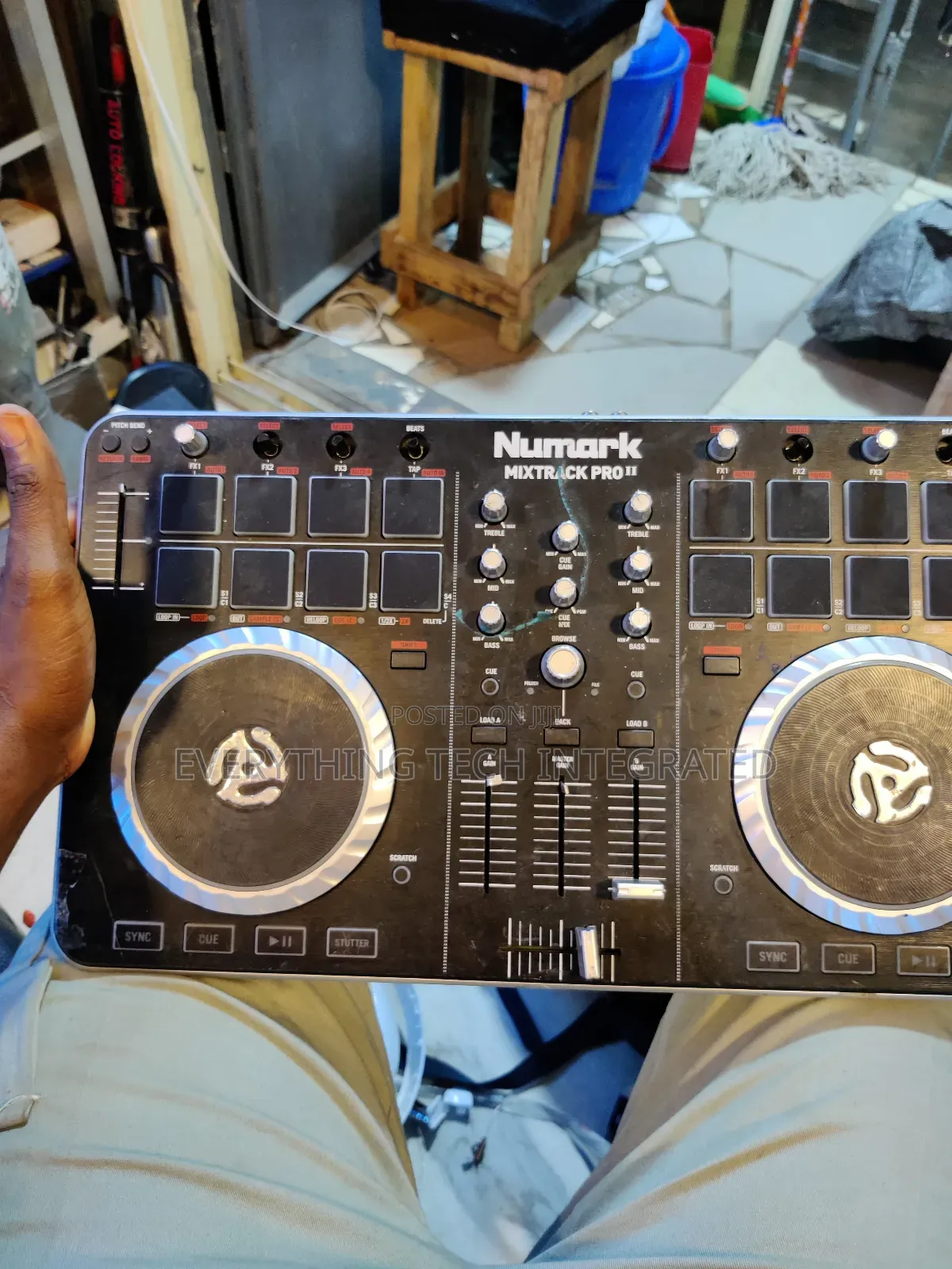 Numark Mixtrack Pro Ii Usb Dj Controller With Integrated Audio I