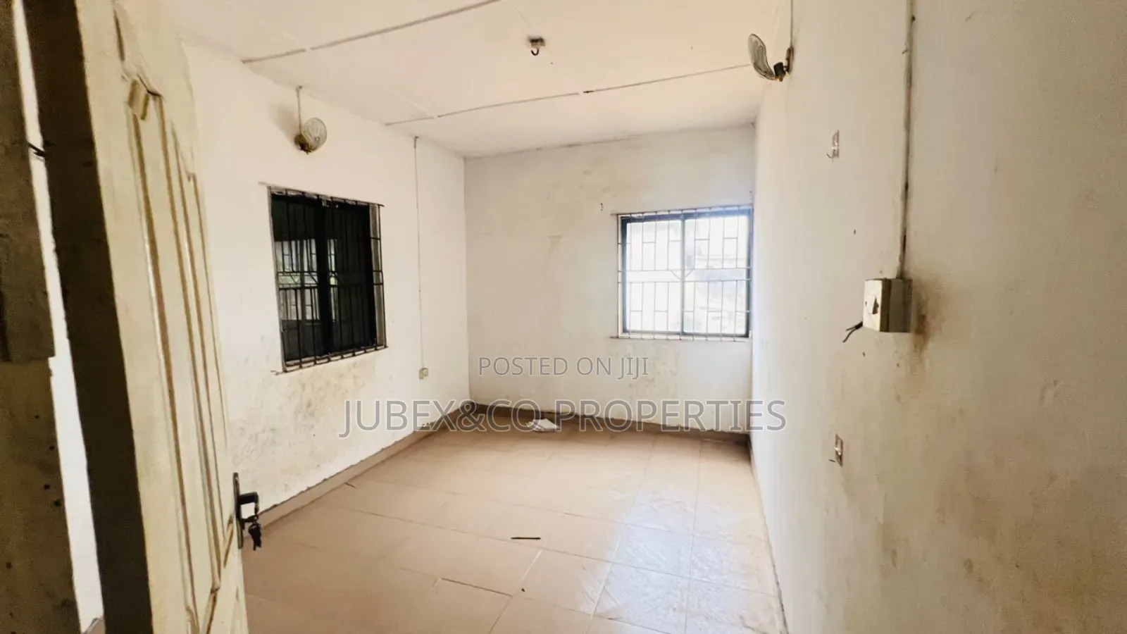 3bdrm Block of Flats in Custom Bus Stop Giwa, Ifo for sale