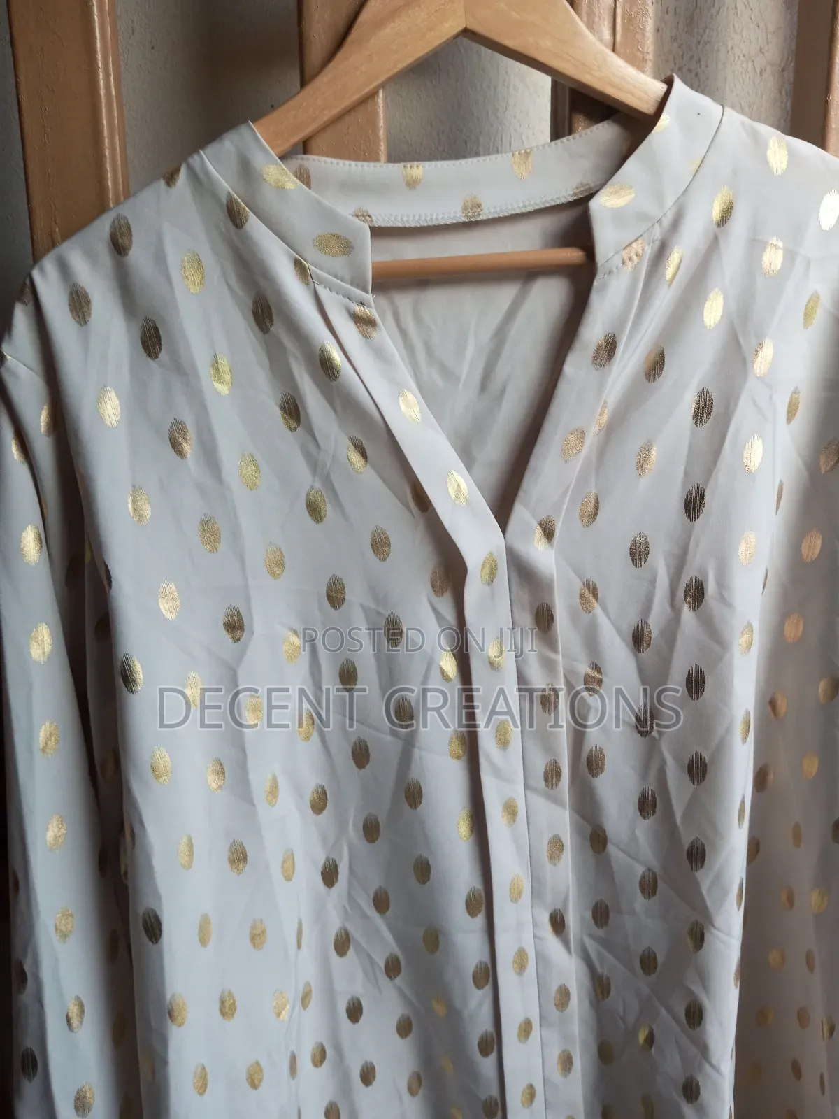 Mid - Year Promo: New Beige Polka Dot Top. Size 2xl.