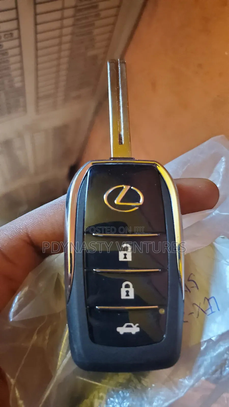 Lexus Rx/Es 300 and 330 Flip-Up Conversion Casing