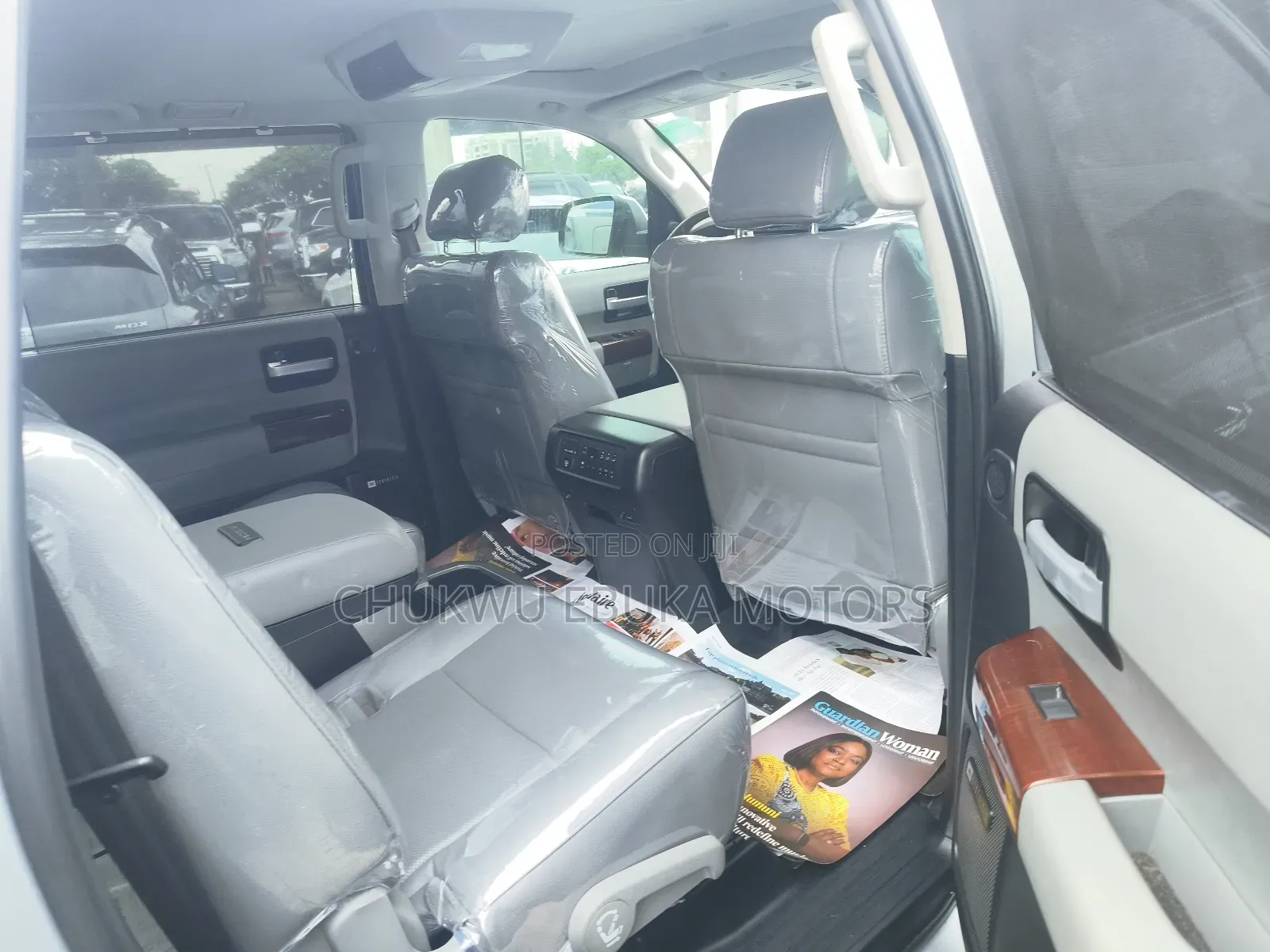 Toyota Sequoia Platinum 4dr SUV 4WD (5.7L 8cyl 6A) 2016 Silver