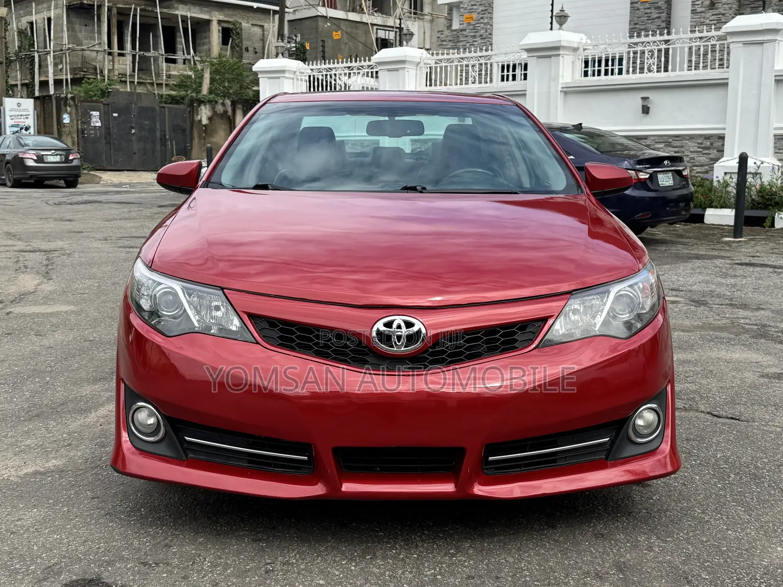 Toyota Camry SE 4dr Sedan (2.5L 4cyl 6A) 2013 Red