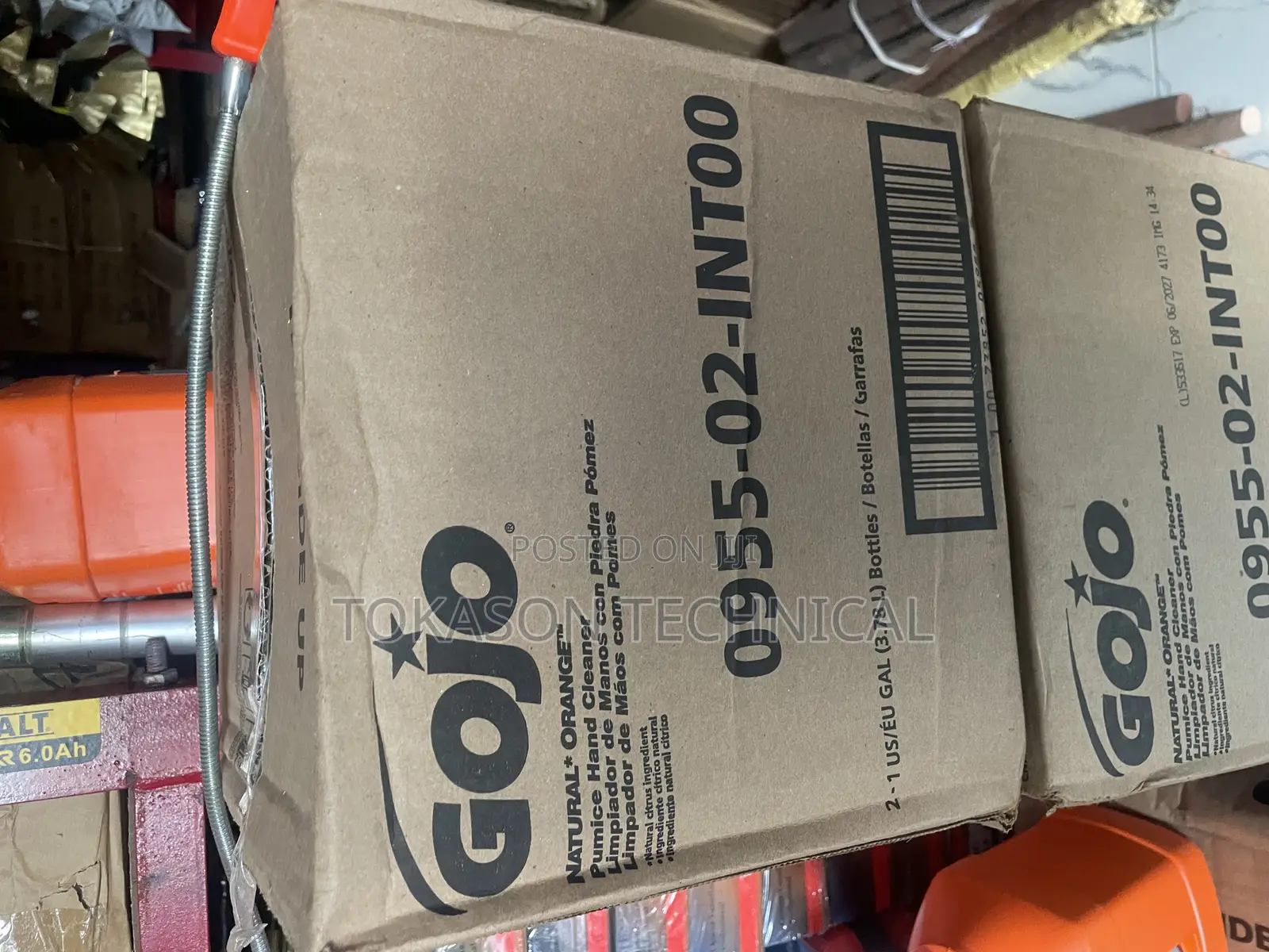 Gojo Natural Orange Pumice Hand Cleaner.