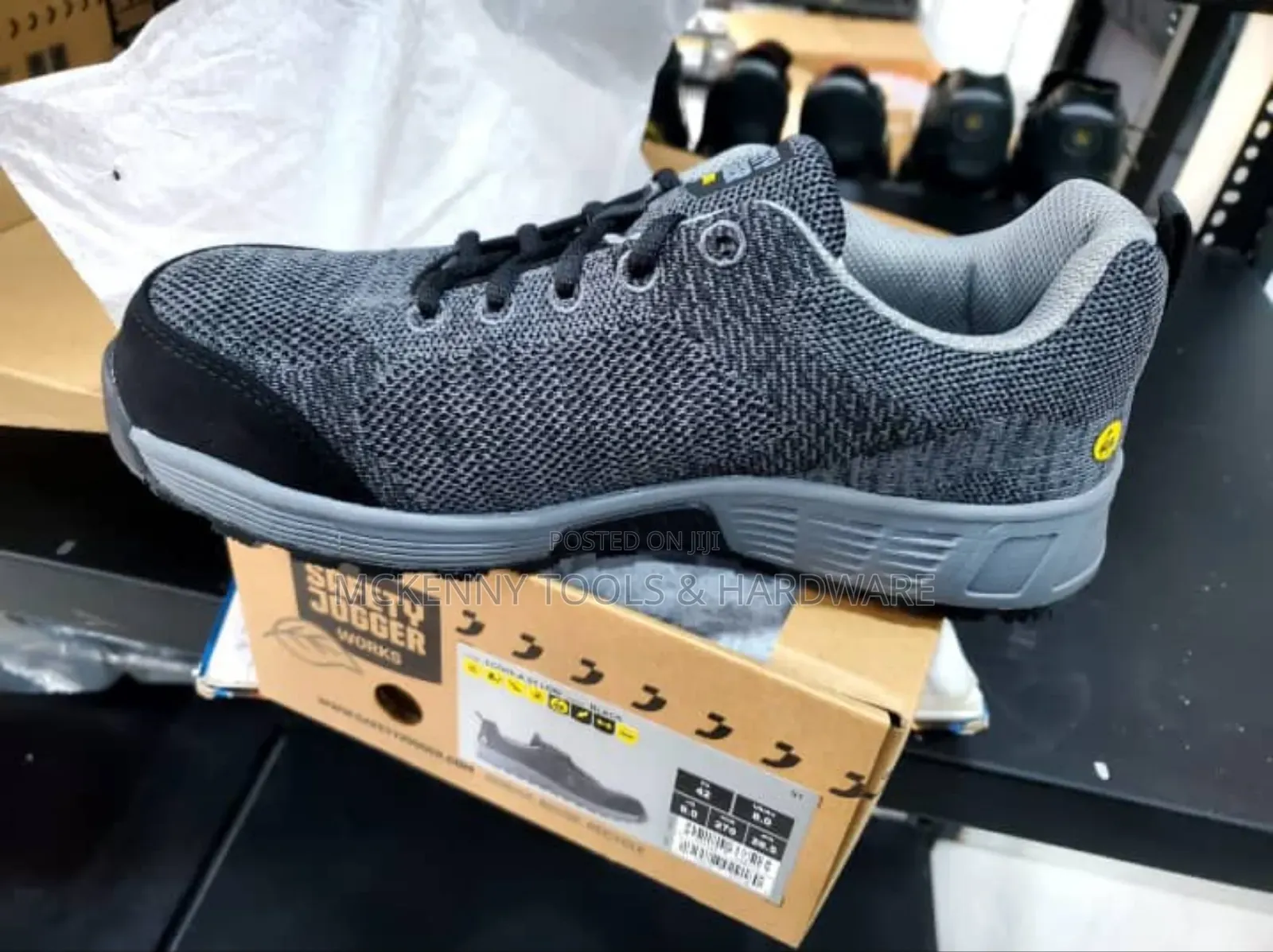 Safety Jogger Fuji S3s Mid Safety Shoe.