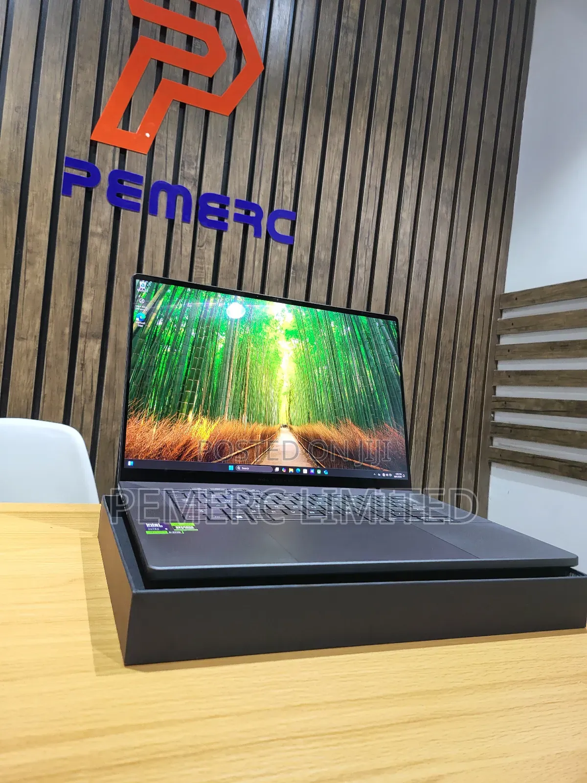 Laptop Asus ROG Zephyrus G16 16GB Intel Core Ultra 9 SSD 2T