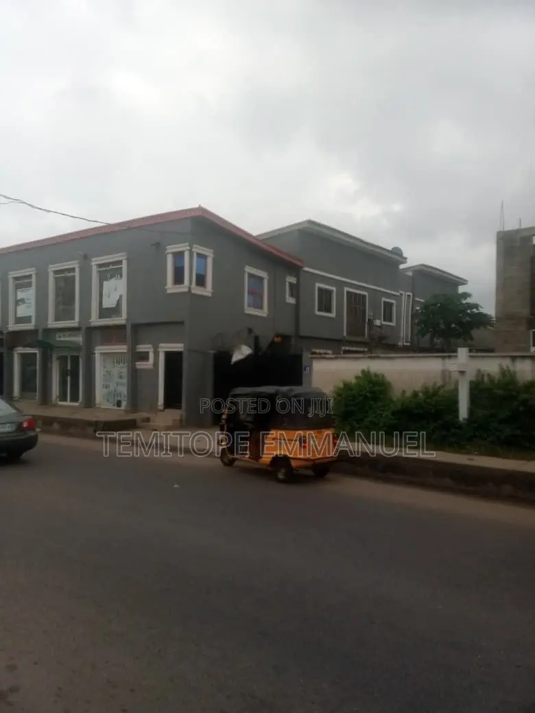 Furnished 14bdrm House in Okeafa, Isolo, Lagos for sale