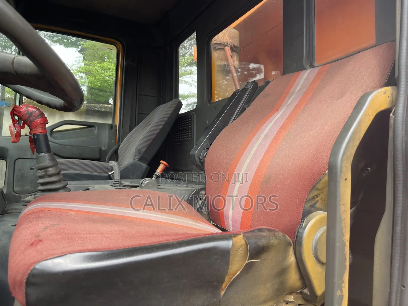 Iveco Tipper Euro Tracker 12 Tyres With Berger Bucket