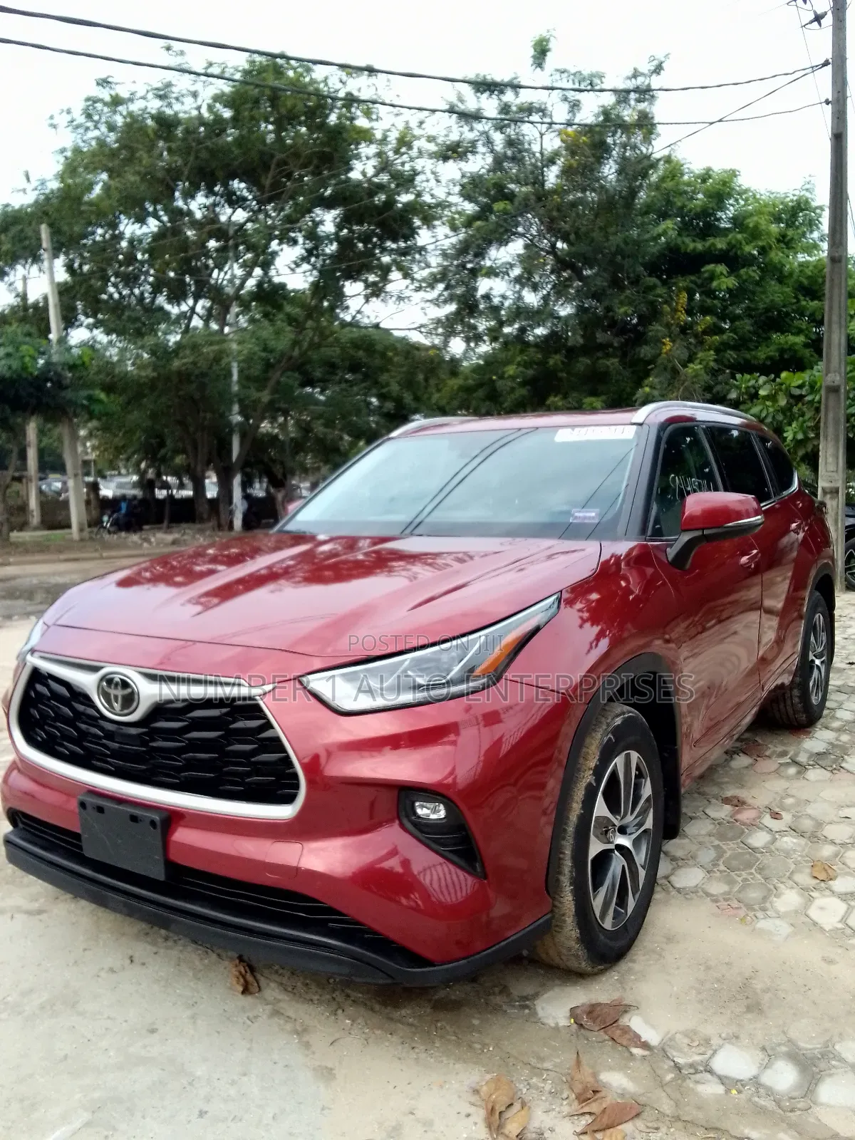Toyota Highlander XLE 2022 Burgundy