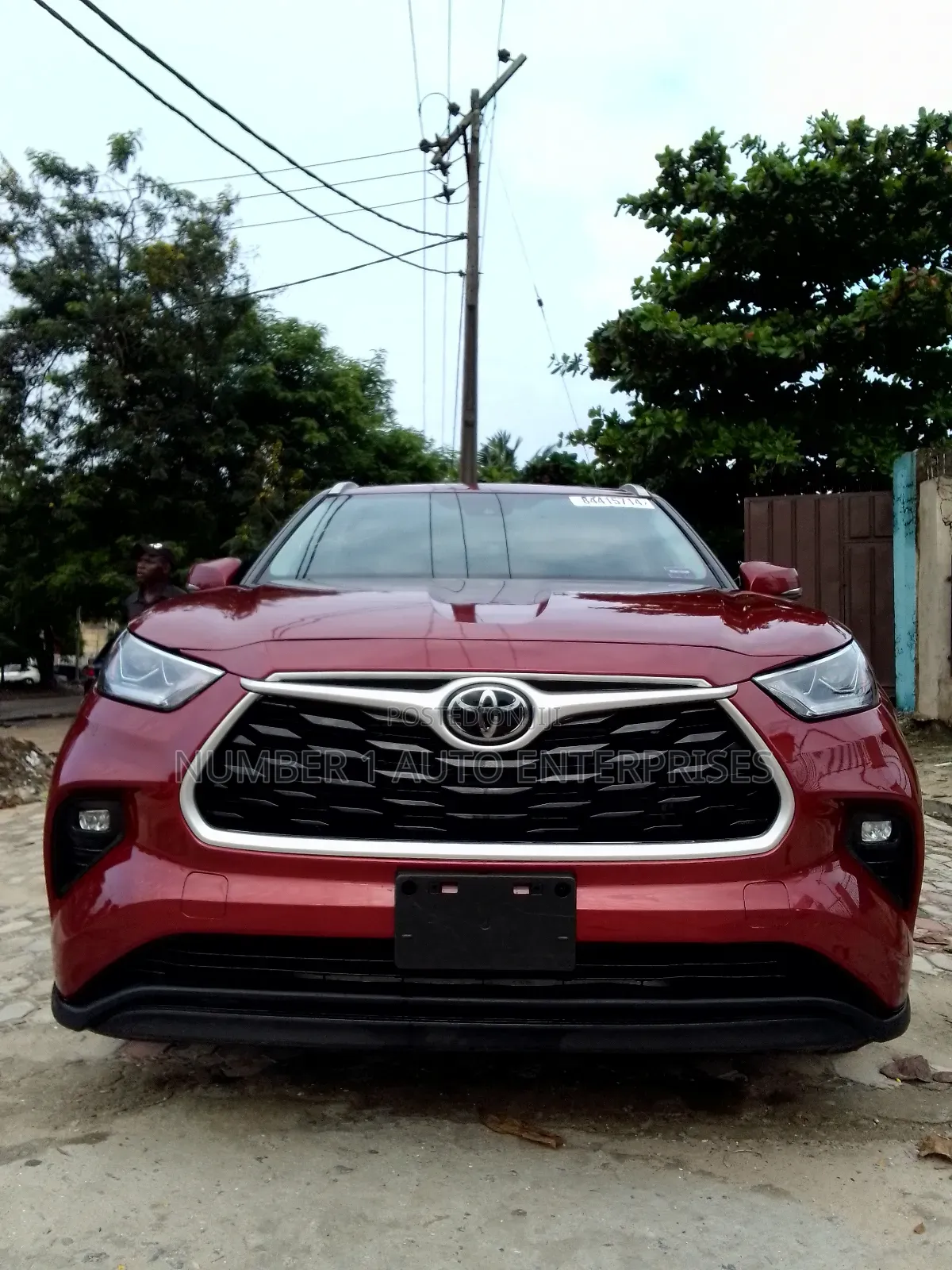 Toyota Highlander XLE 2022 Burgundy