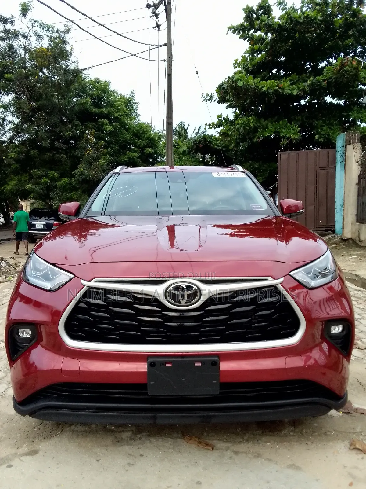 Toyota Highlander XLE 2022 Burgundy