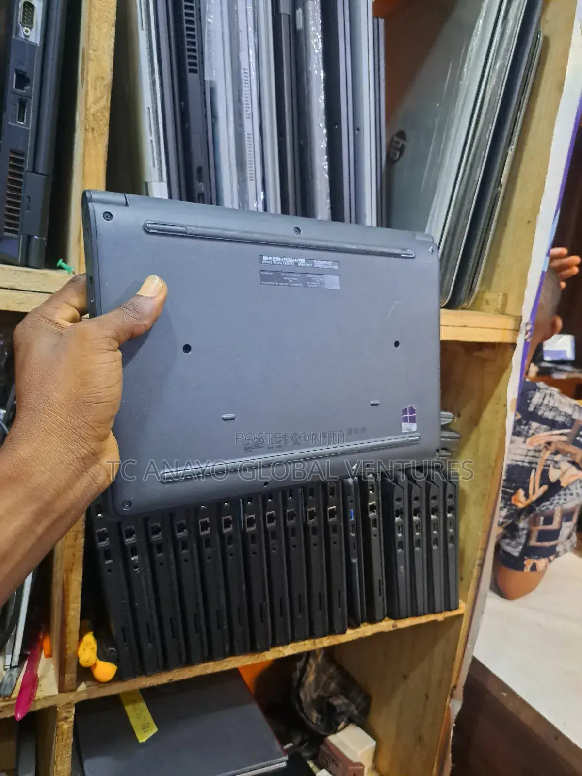 Laptop Dell Latitude 11 3160 4GB Intel Celeron SSD 128GB