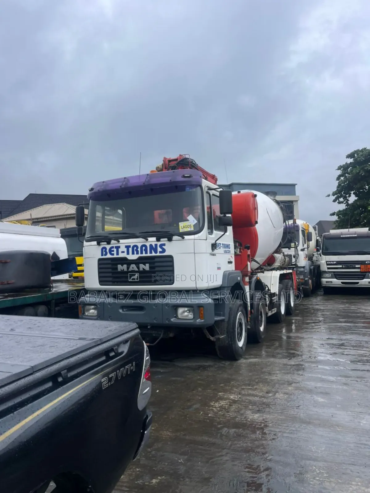 Concrete Pump 30meters and Mixer 9 Cubic .