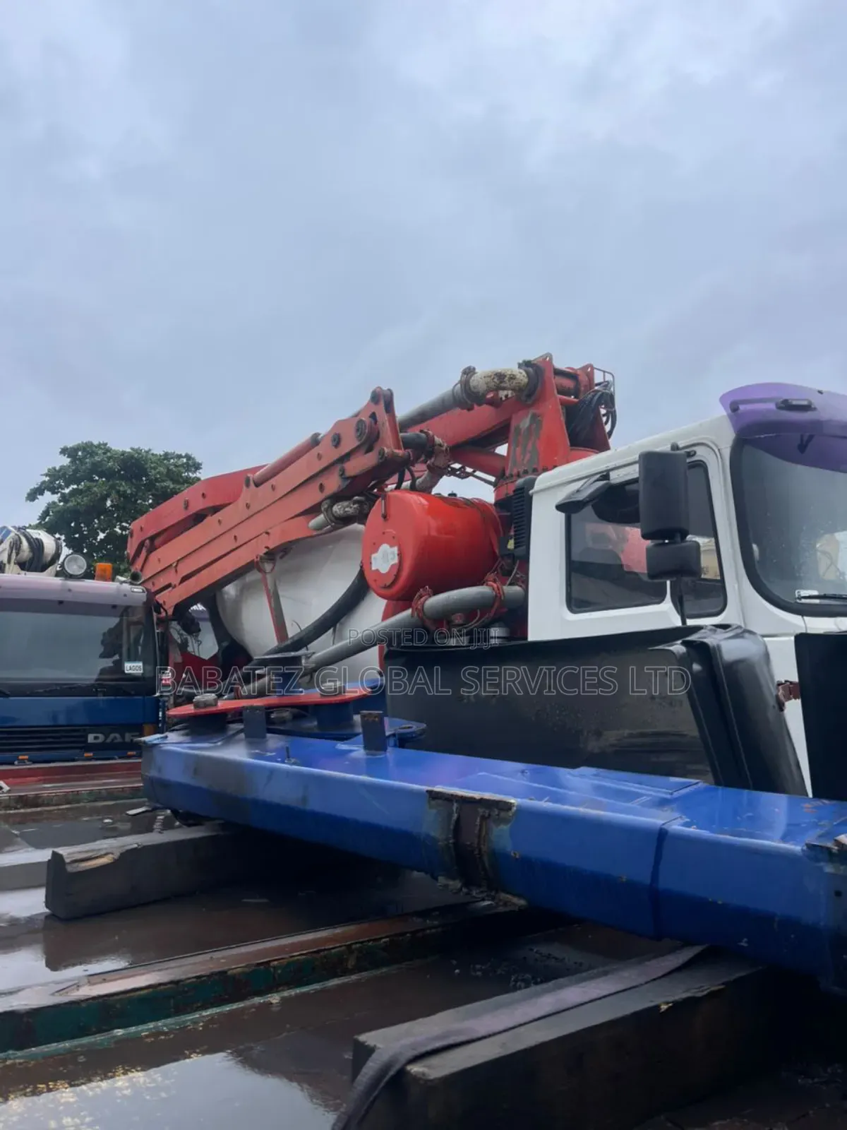 Concrete Pump 30meters and Mixer 9 Cubic .