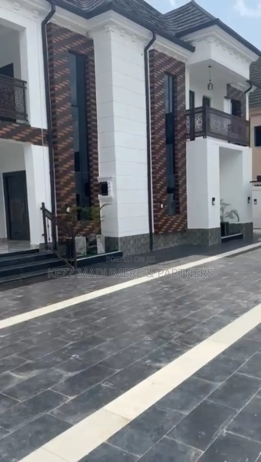 6bdrm Duplex in Abuja Okohia Est, for sale