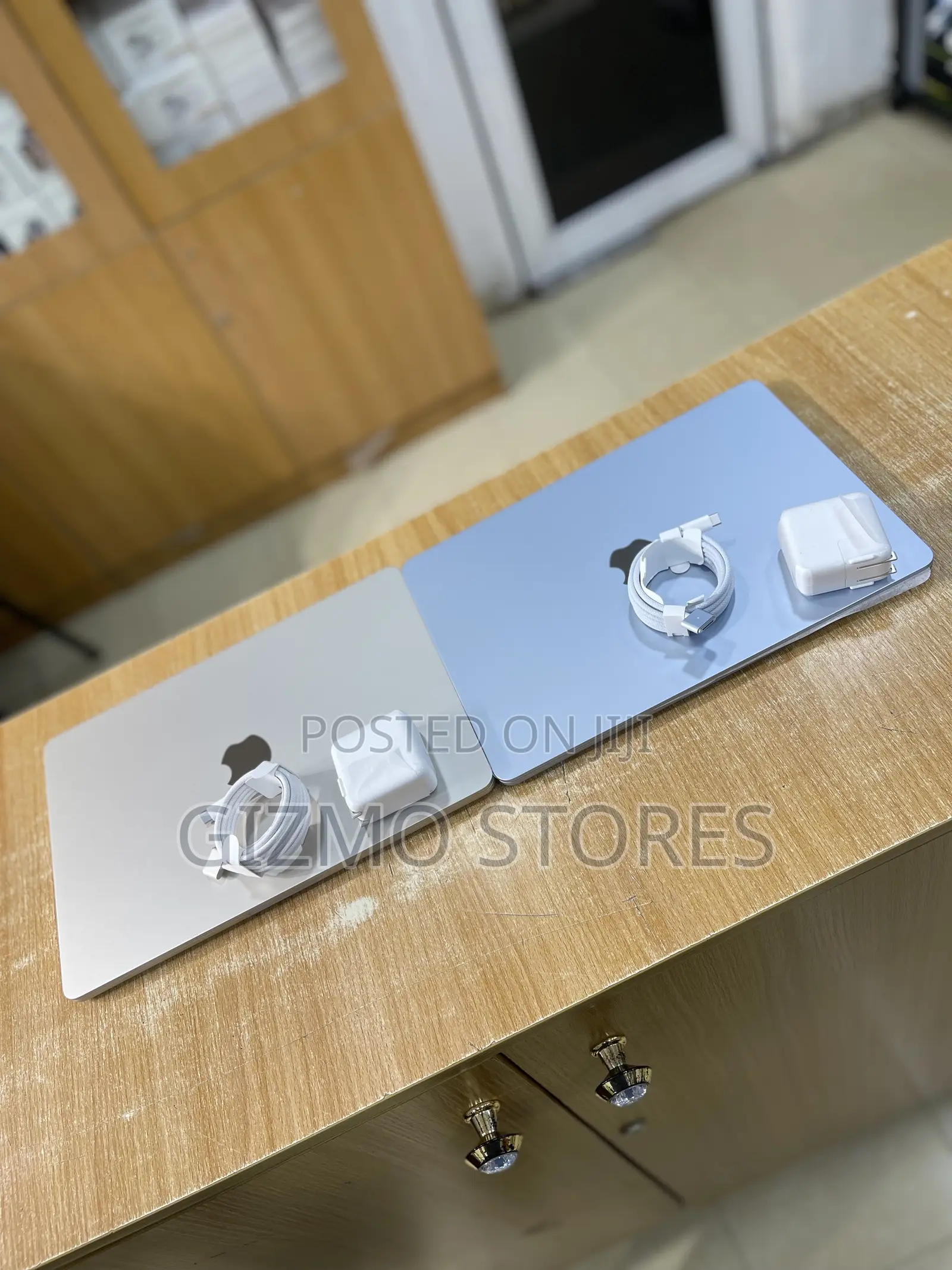 Laptop Apple MacBook Air 2025 M4 13-Inch 16GB Apple M4 SSD 256GB
