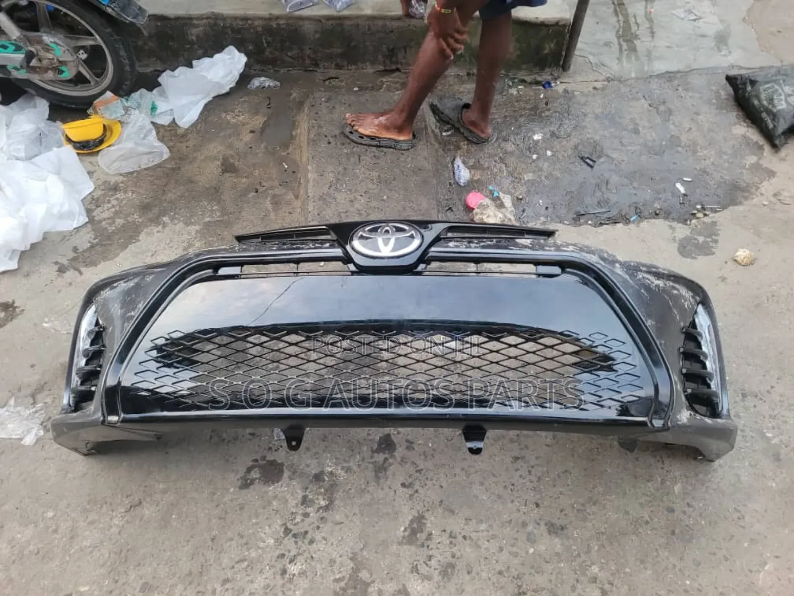 Complete Front Bumper Toyota Corolla 2018 Se