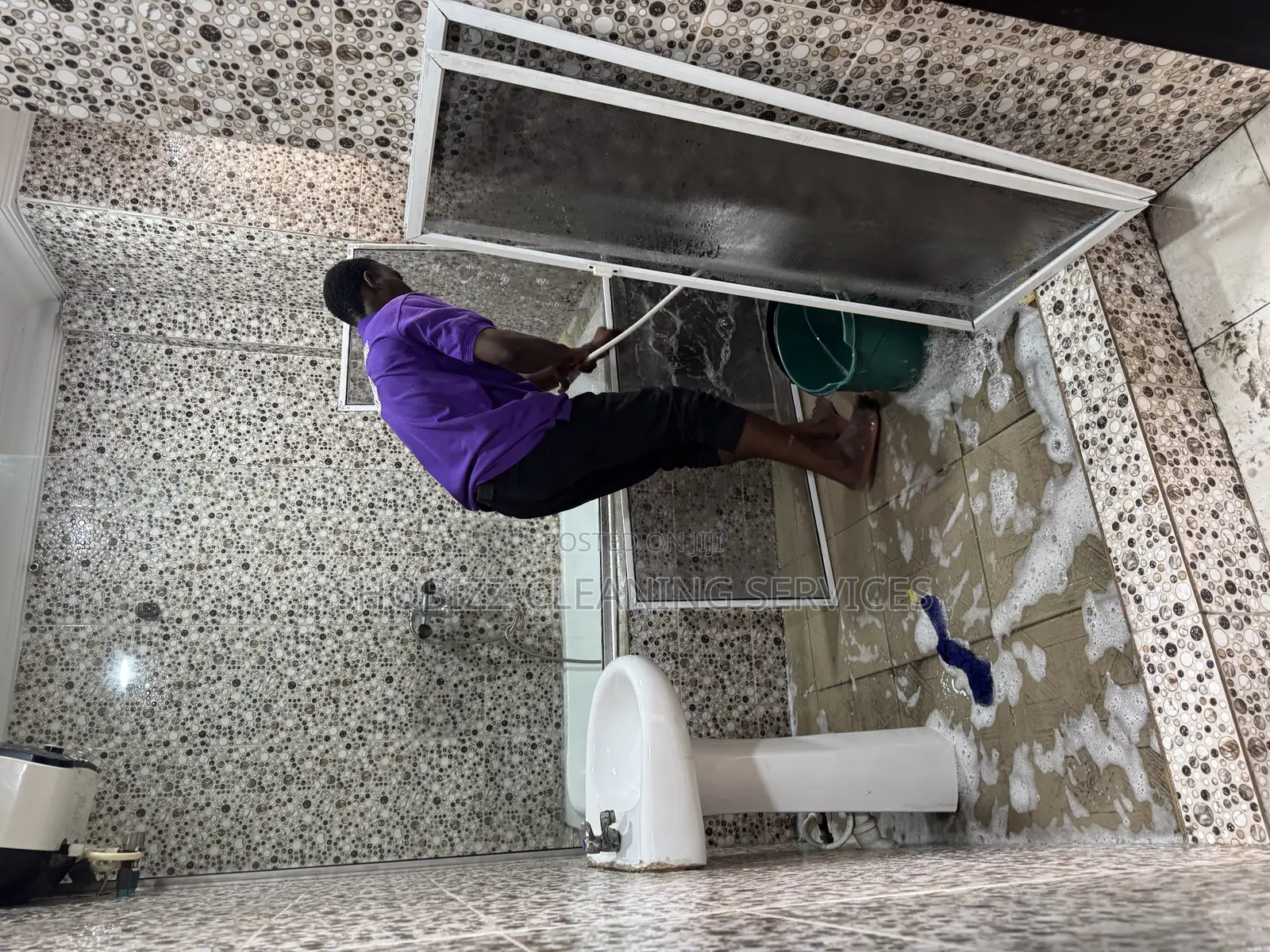 Professional Cleaning Service /Deep Toilet Cleaning