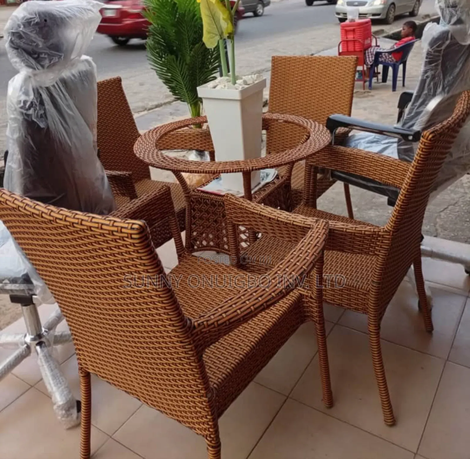 Garden Dinning Set With 4 Chairs