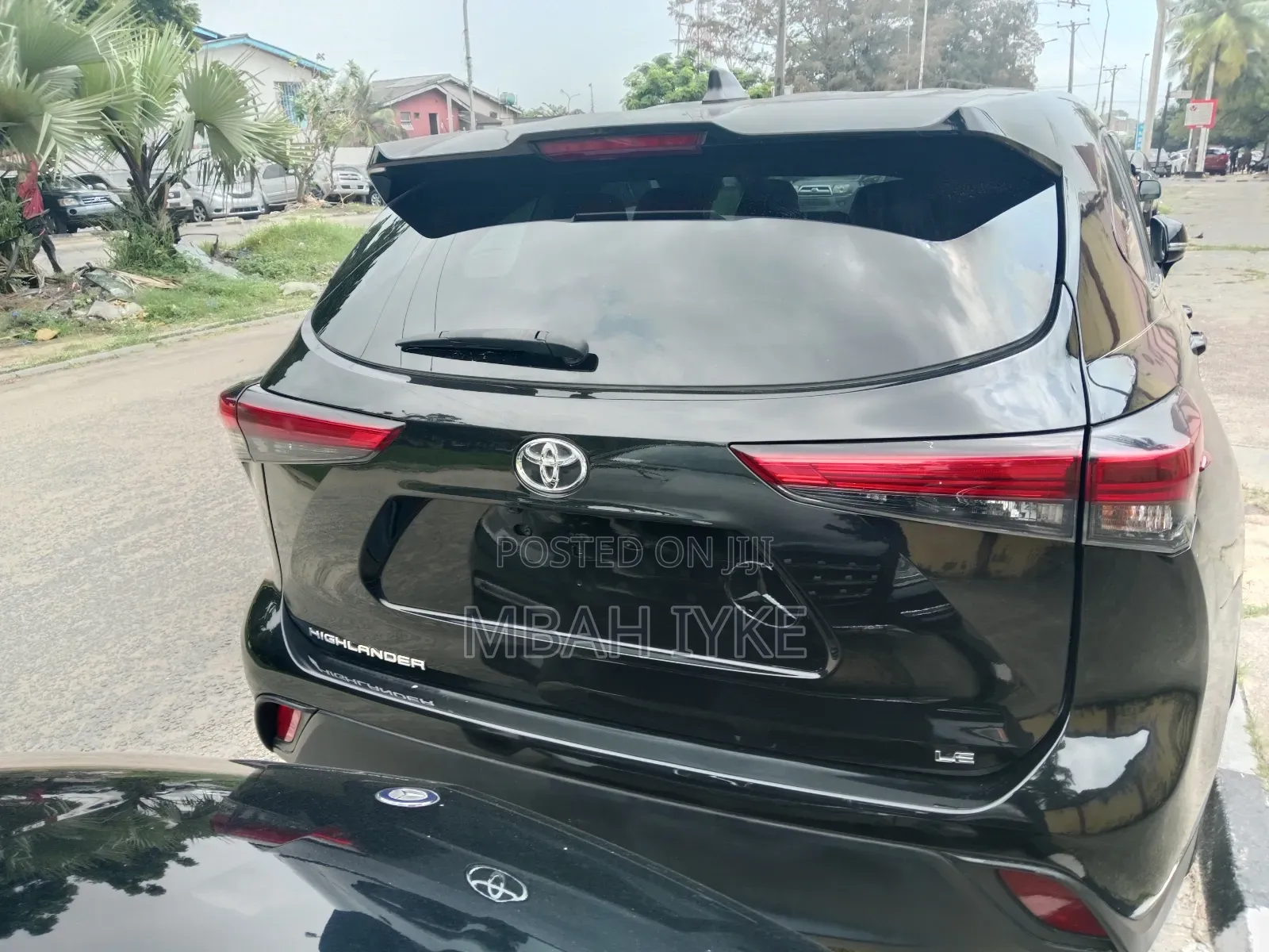 Toyota Highlander LE AWD 2023 Black