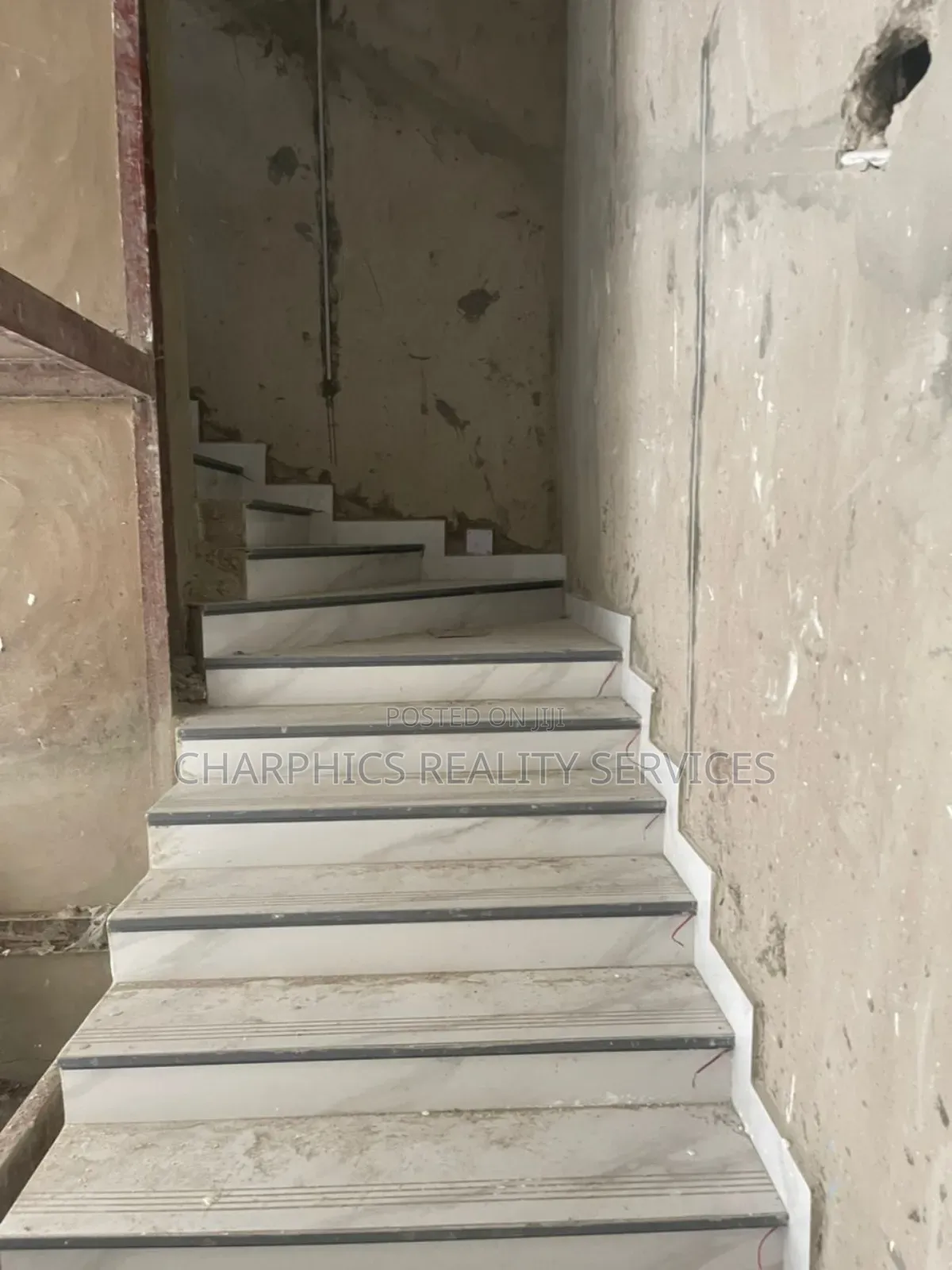 3bdrm Apartment in Ikeja GRA for rent