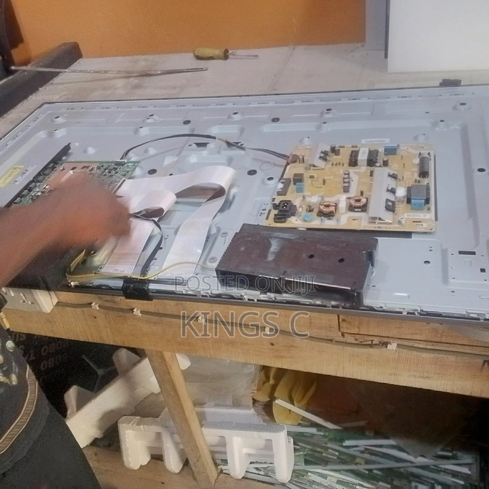 Tv Technician, Bring Ur Led Smart Tv for Work and Servicing
