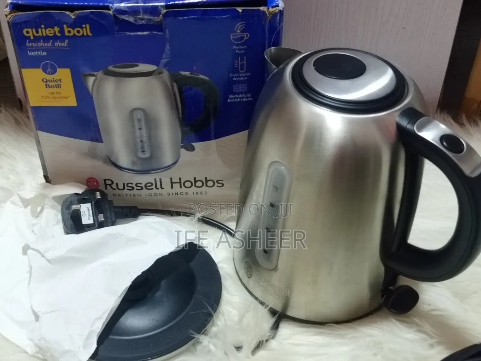 Fairly Used Quiet Boil Russell Hobbs Electric Kettle