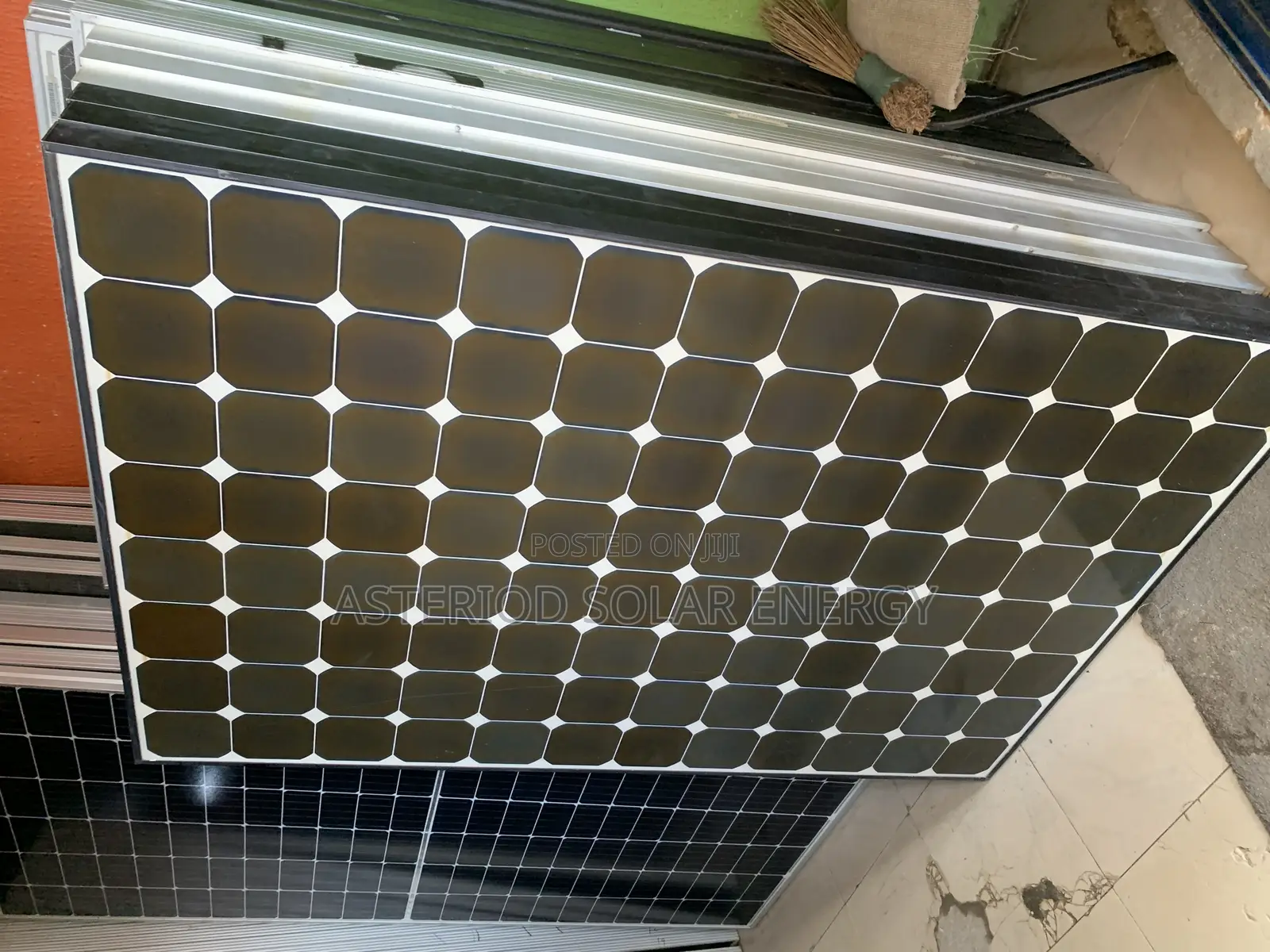 375watts 96cells Canadian Solar Panel (Black)
