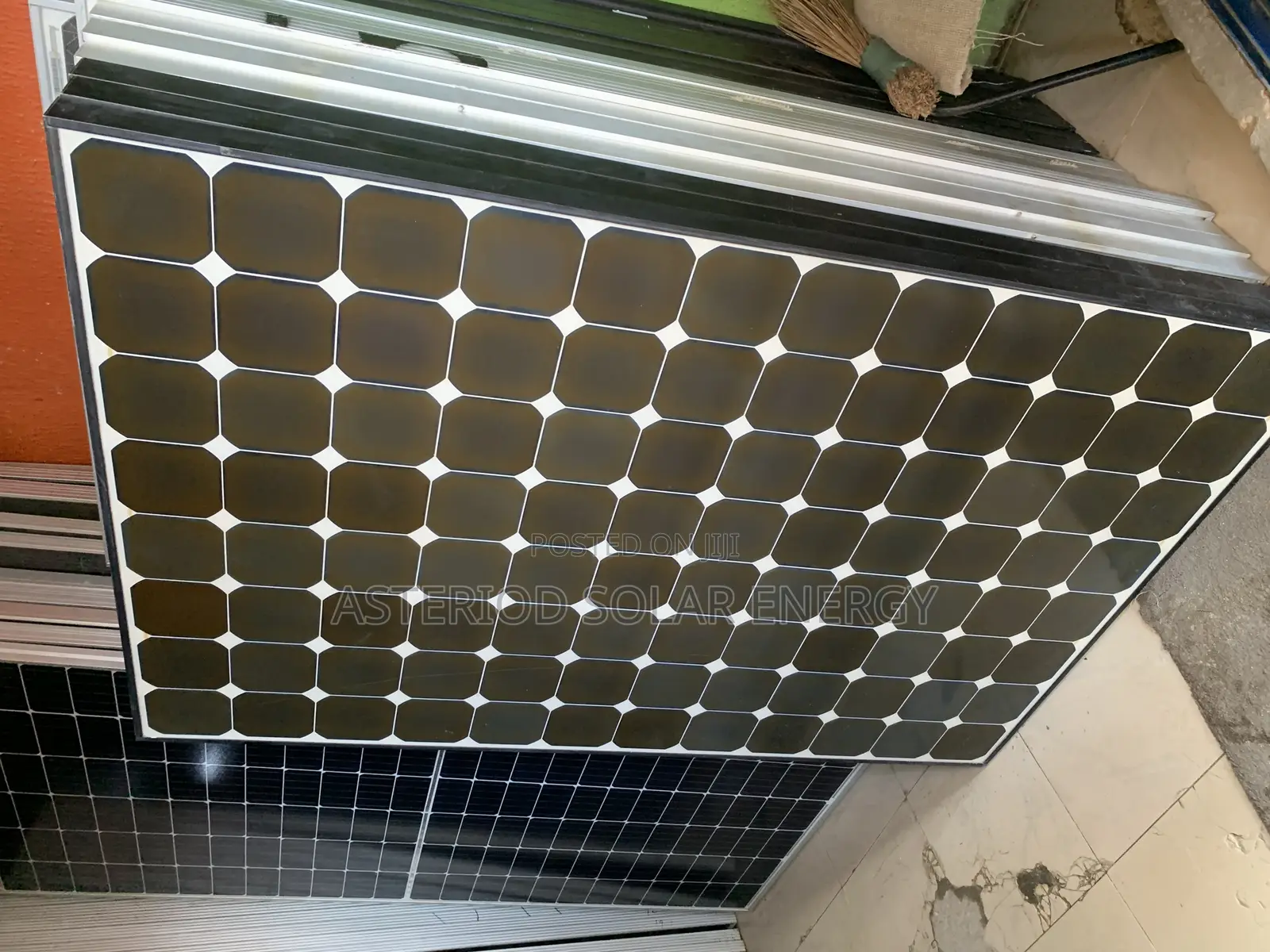 375watts 96cells Canadian Solar Panel (Black)
