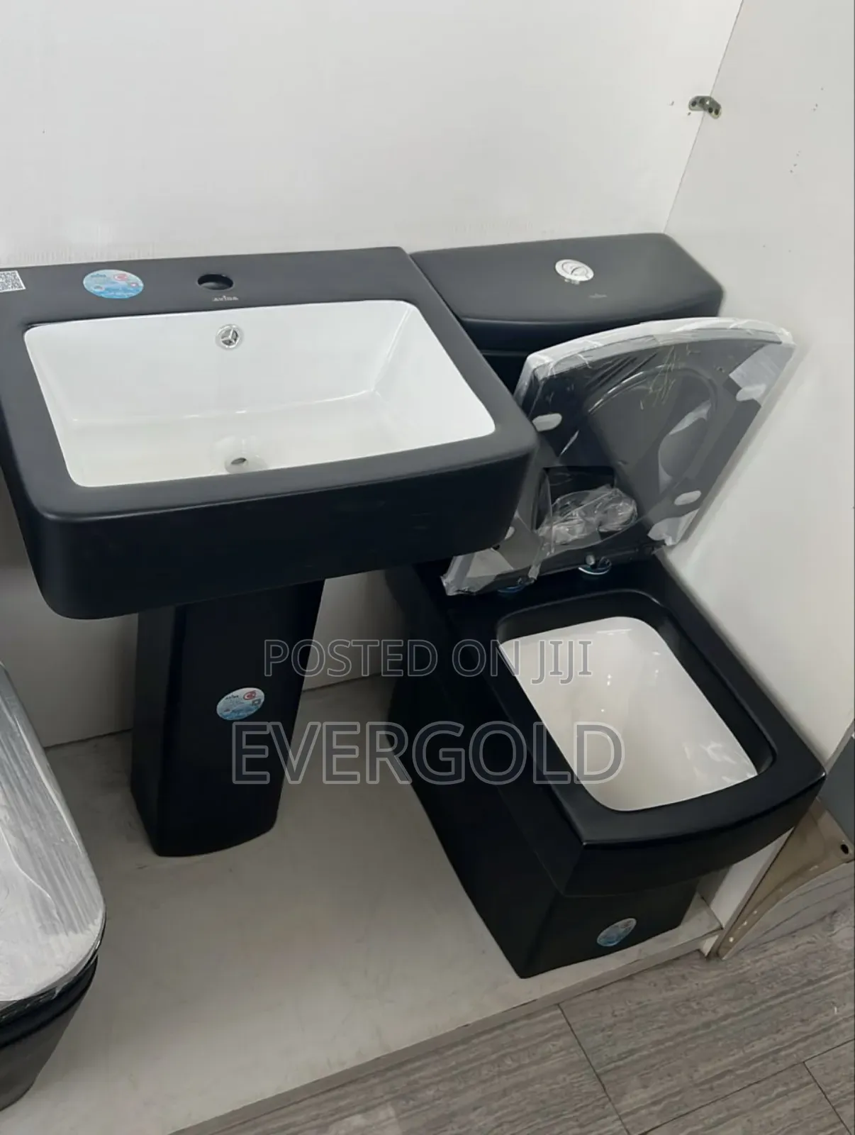 England Water Closet With Washer Hand Basin Available