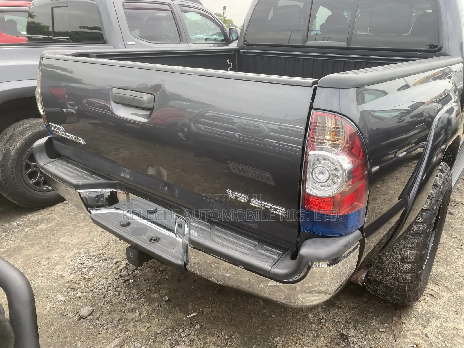 Toyota Tacoma V6 4dr Double Cab 4WD 5.0 ft. SB (4.0L 6cyl 5A) 2015 Gray