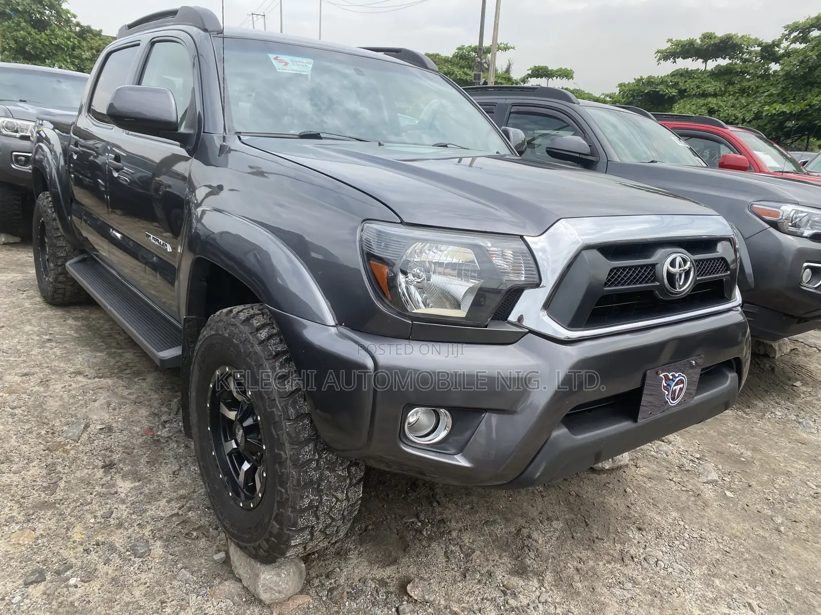 Toyota Tacoma V6 4dr Double Cab 4WD 5.0 ft. SB (4.0L 6cyl 5A) 2015 Gray