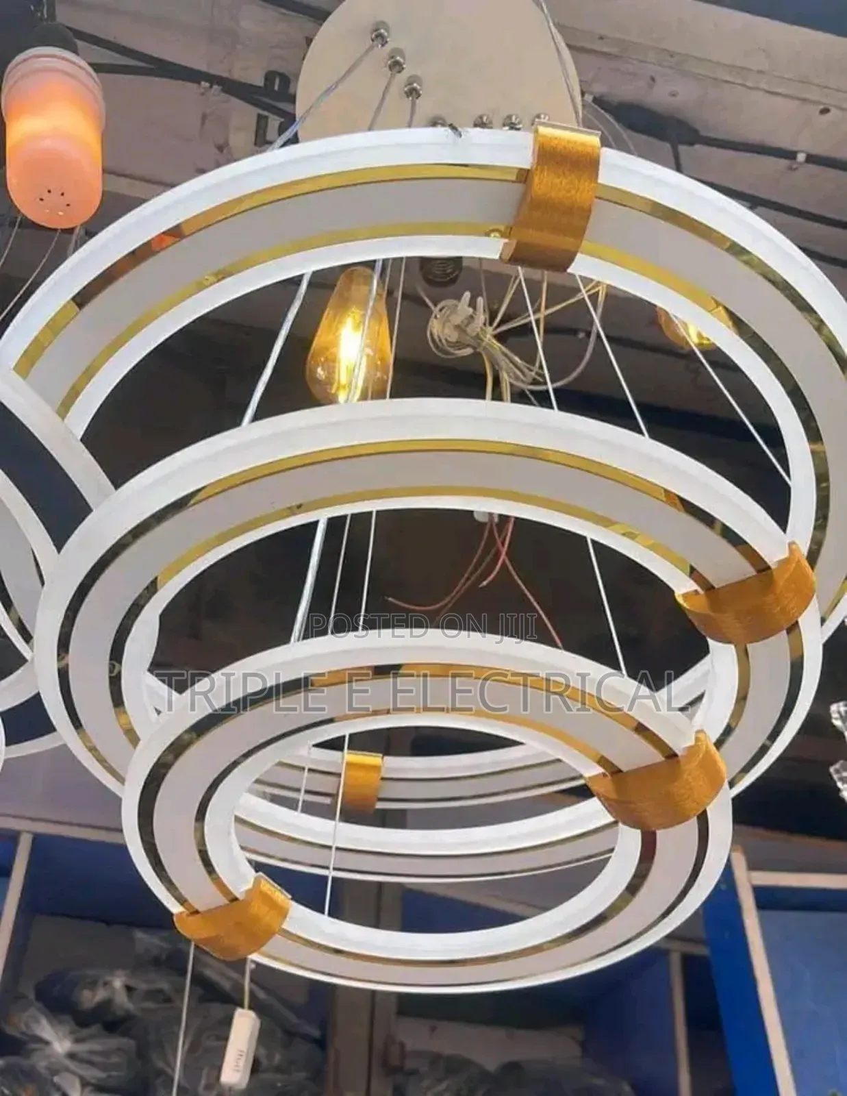 Three Ring Dropping Light