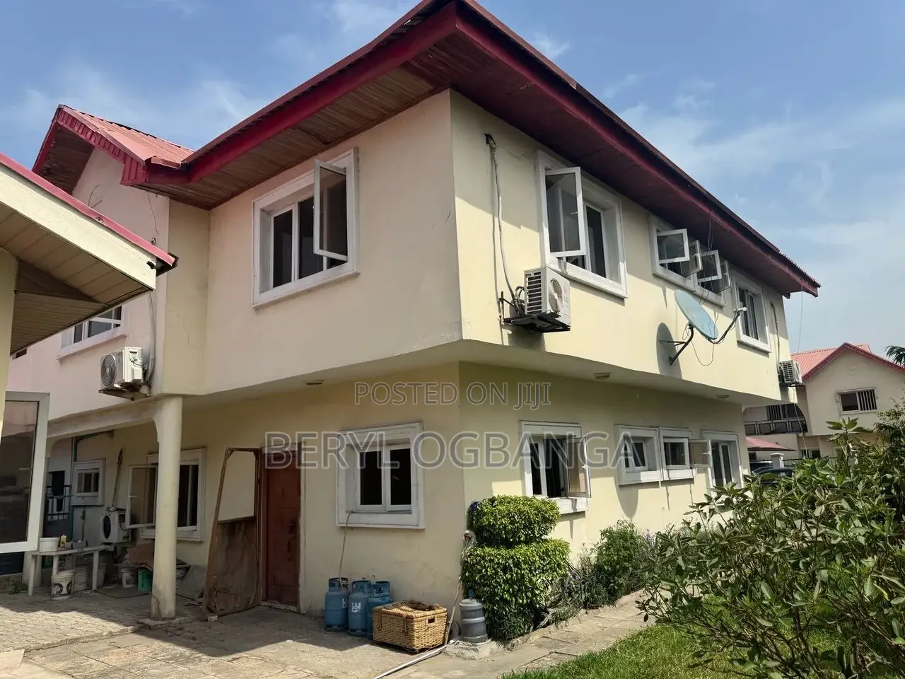 4bdrm Duplex in Lekki Phase 1 for rent