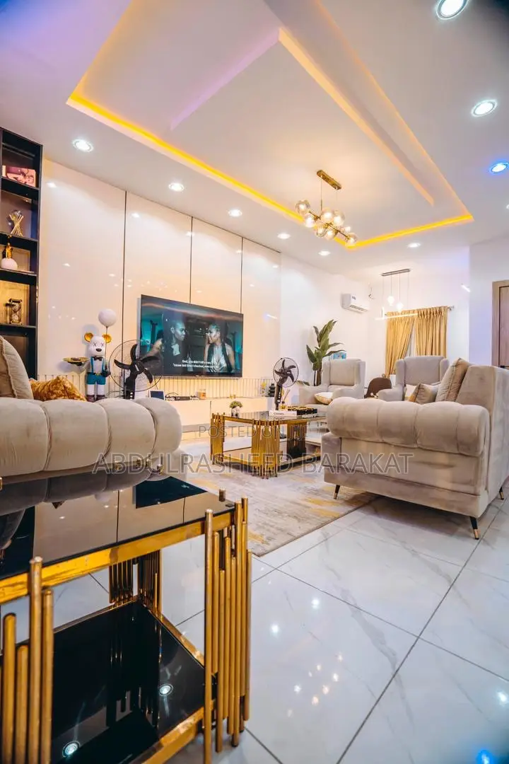 Luxury 3 Bedroom Duplex With Private Cinema Snooker Ps5 Tennis